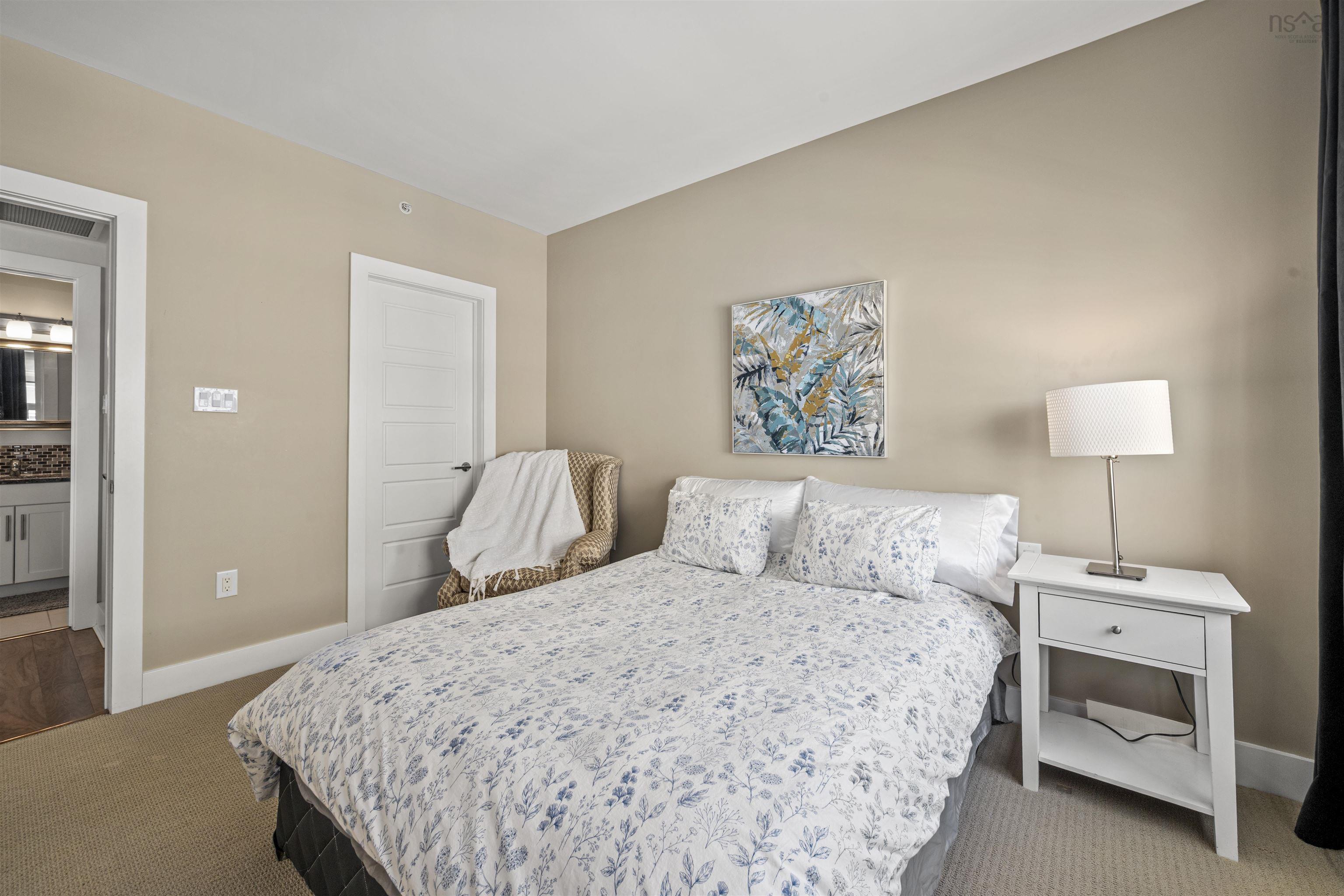 $549,900.00: 806 31 Kings Wharf Place, Dartmouth