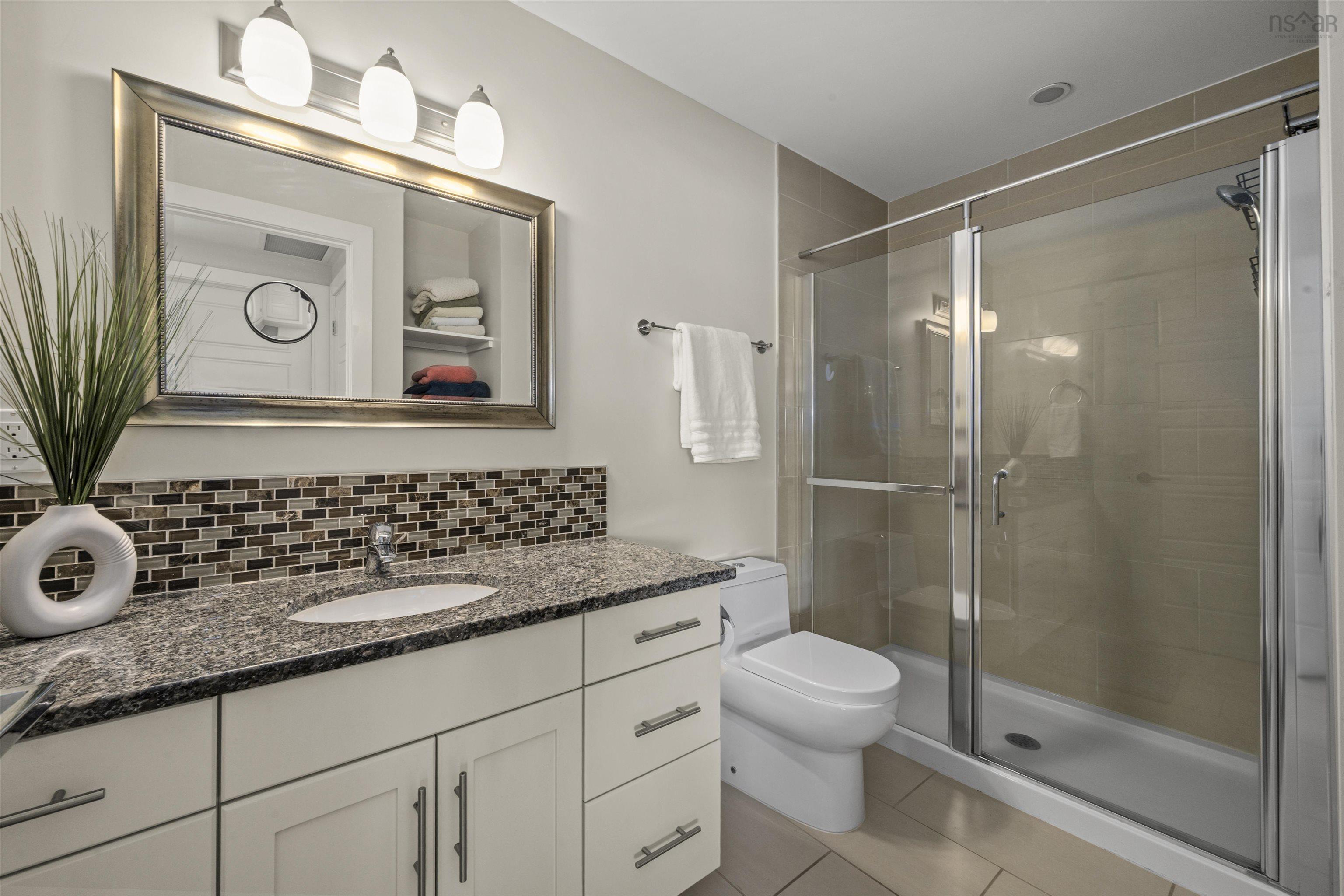 $549,900.00: 806 31 Kings Wharf Place, Dartmouth