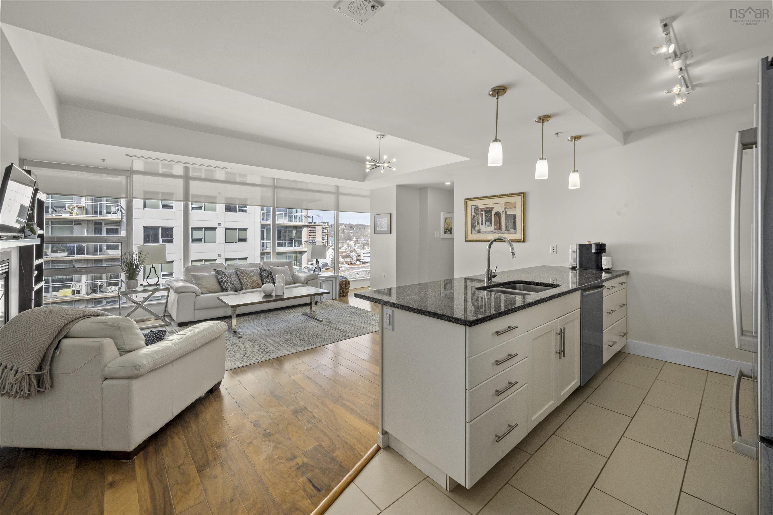 $549,900.00: 806 31 Kings Wharf Place, Dartmouth