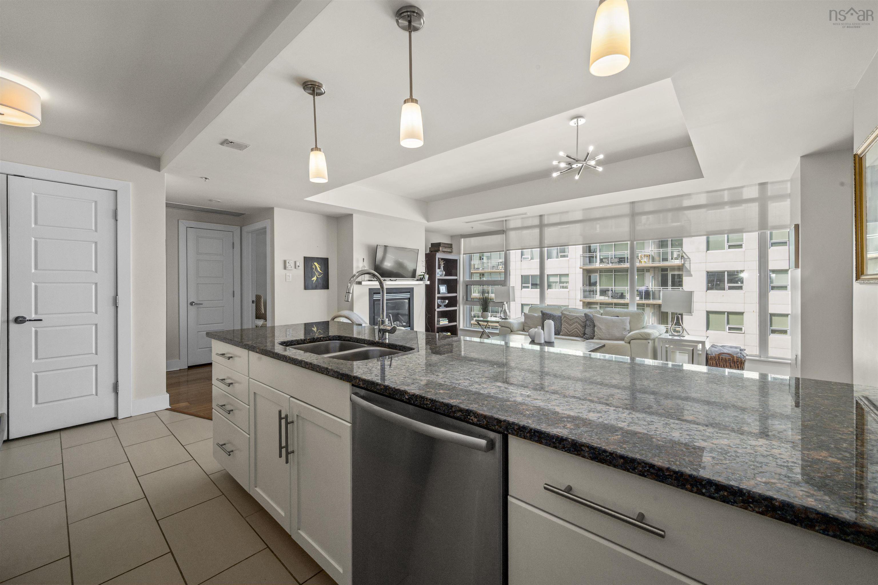 $549,900.00: 806 31 Kings Wharf Place, Dartmouth