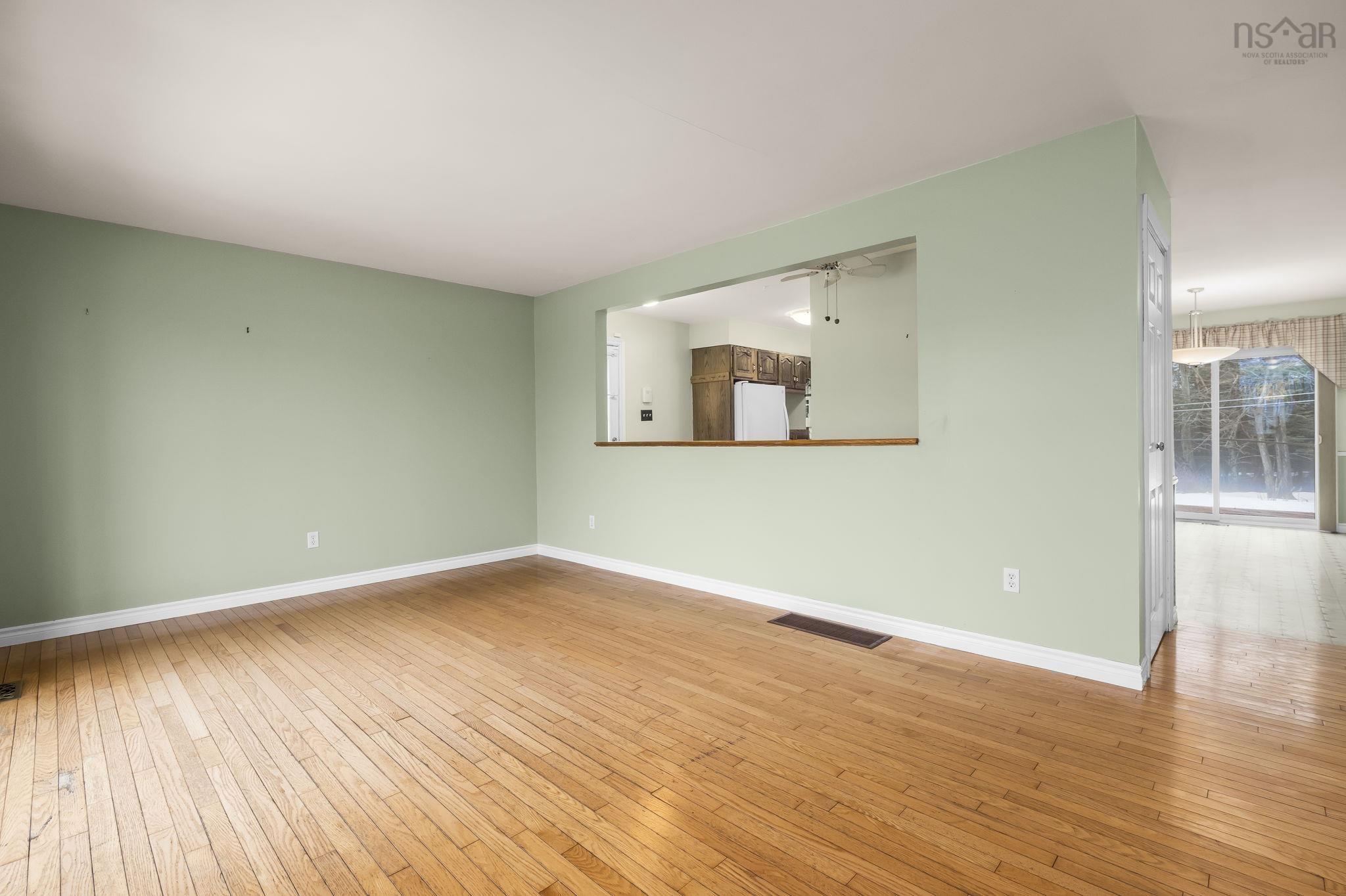 $475,000.00: 218 Donegal Drive, Cole Harbour