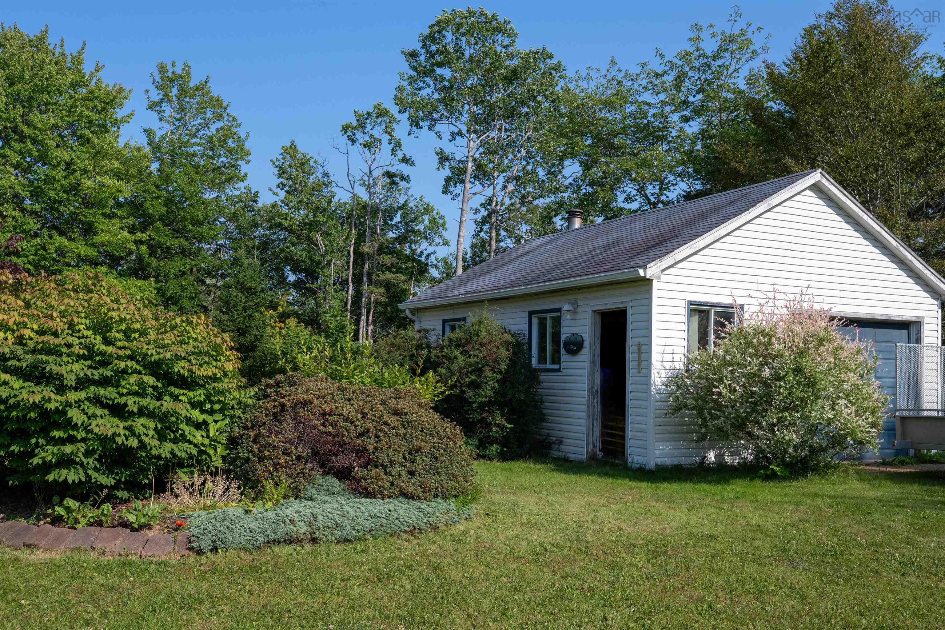 $479,900.00: 22034 Highway 7, Sheet Harbour