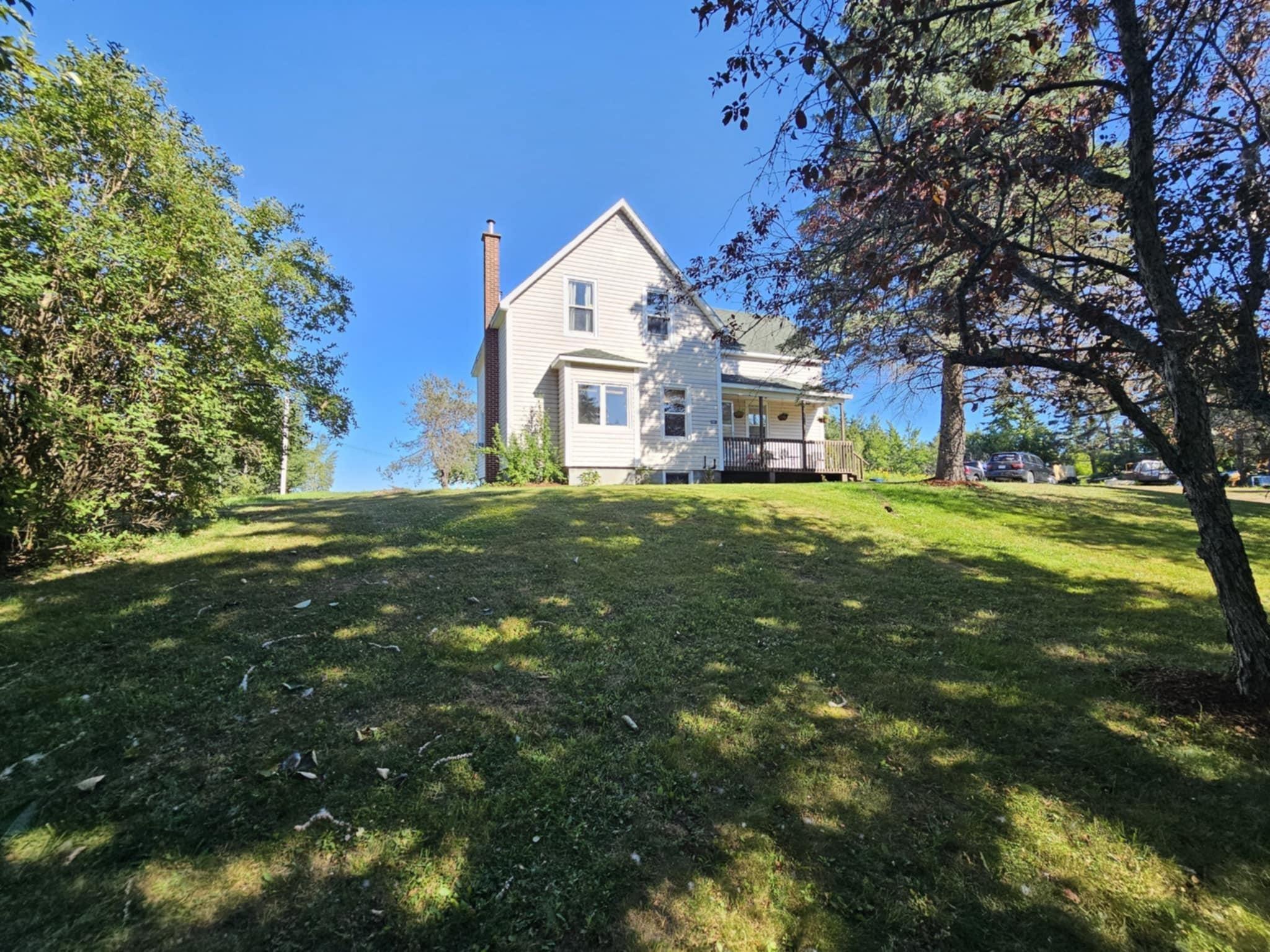 $359,900.00: 2661 Foxbrook Road, Westville