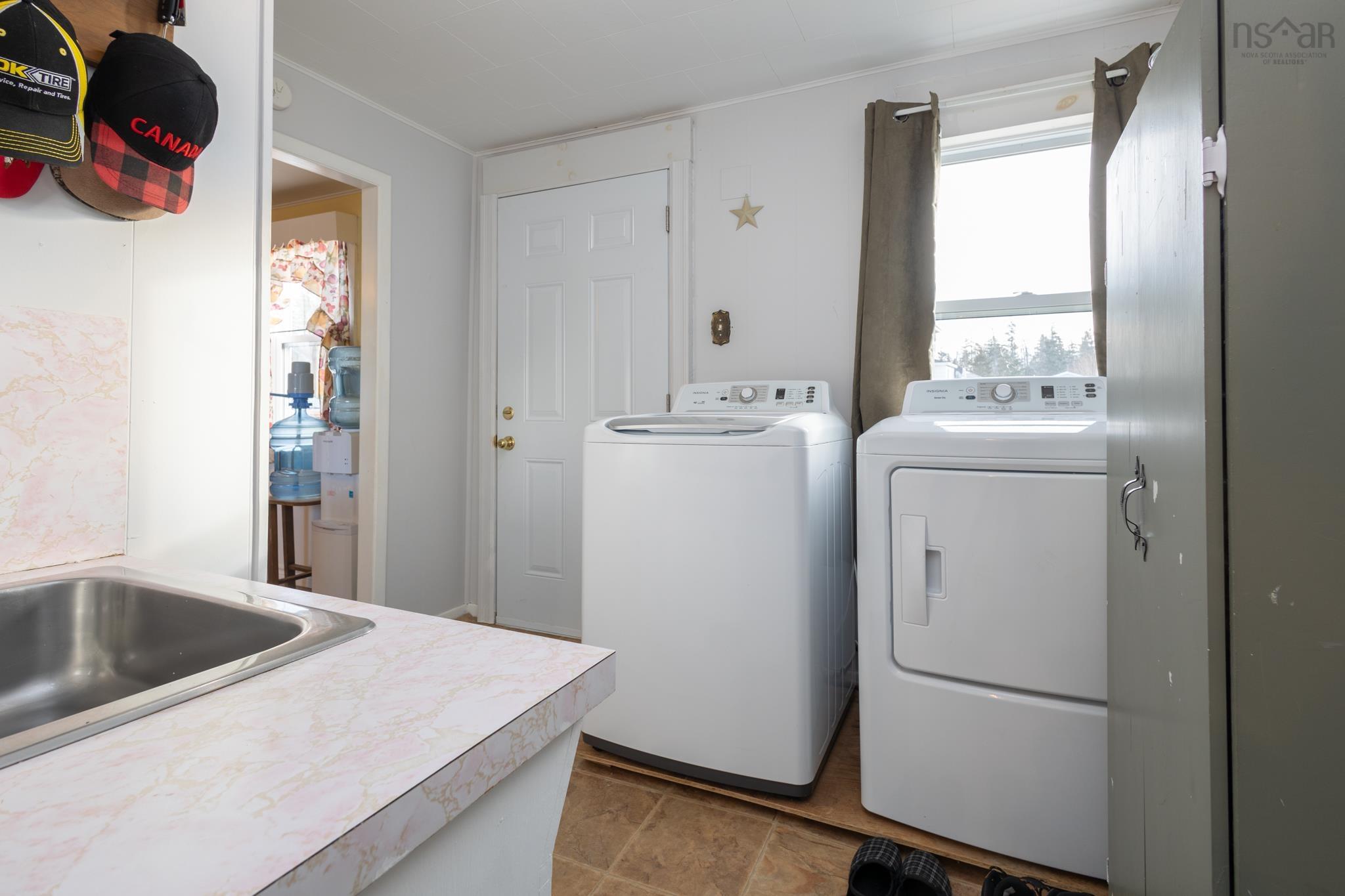 $199,000.00: 2652 Highway 334, Wedgeport