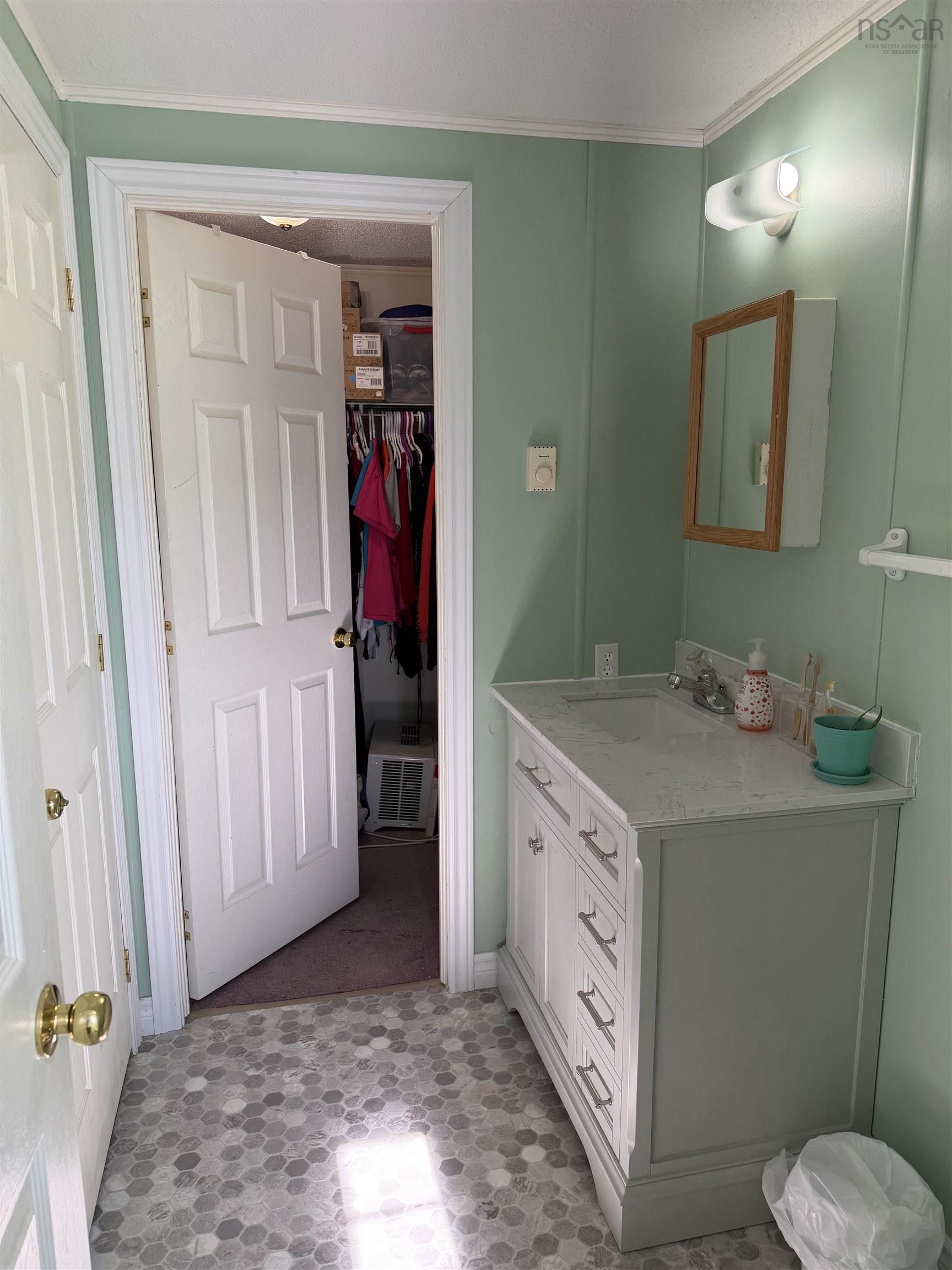 $174,500.00: 7 Cedarwood Ave, Lower South River