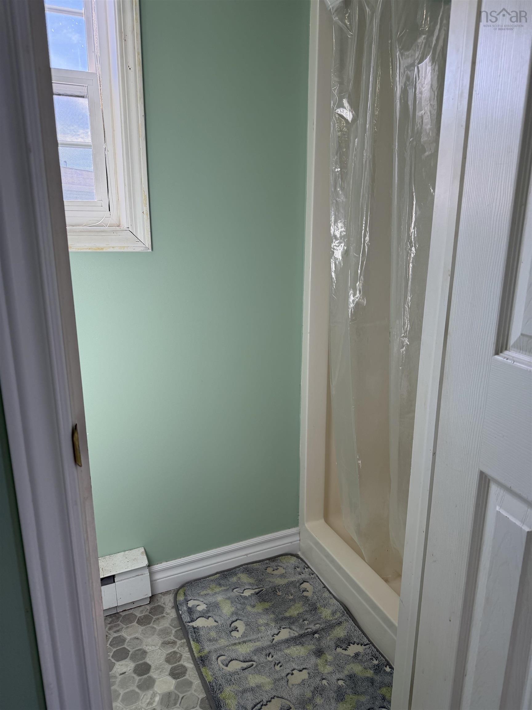 $174,500.00: 7 Cedarwood Ave, Lower South River