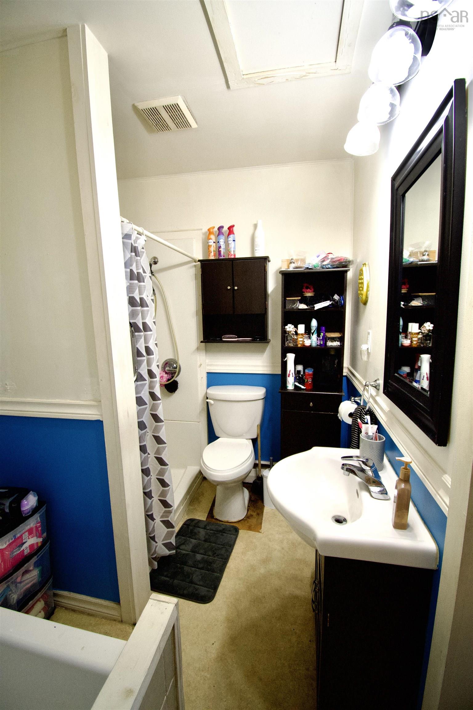 $215,000.00: 35 West Street, Digby