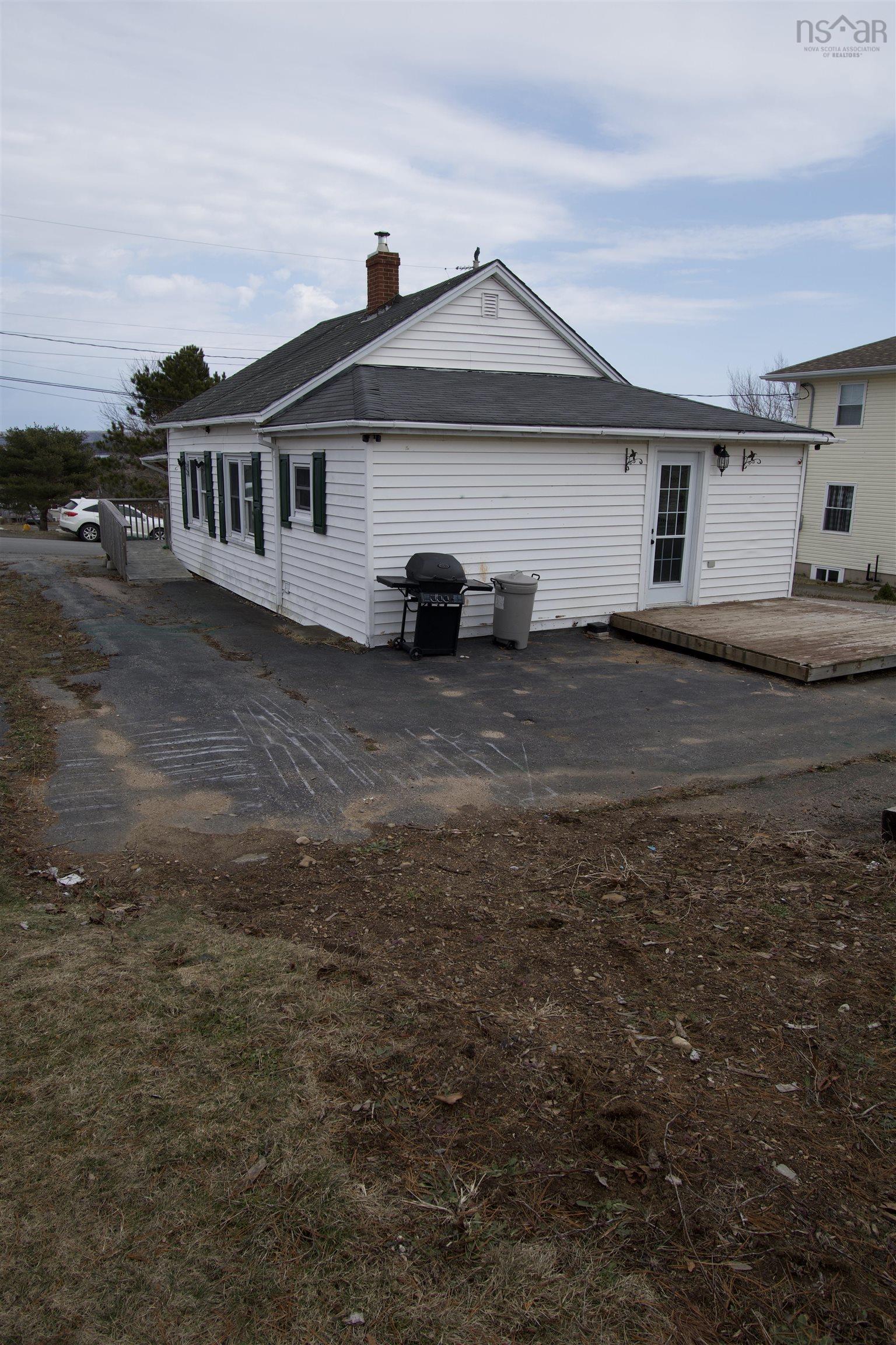 $215,000.00: 35 West Street, Digby