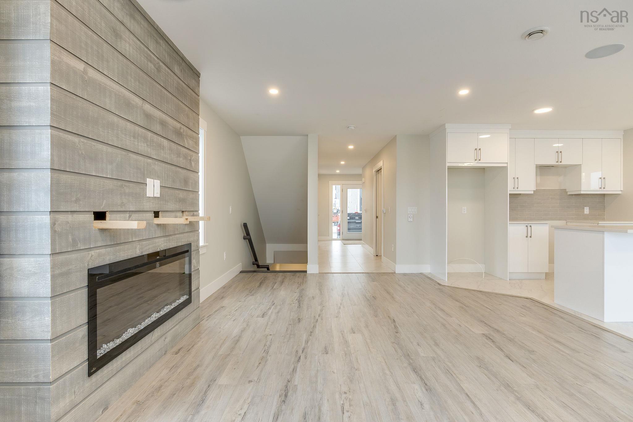 $809,900.00: 2039 119 Flatrock Crescent, Beechville