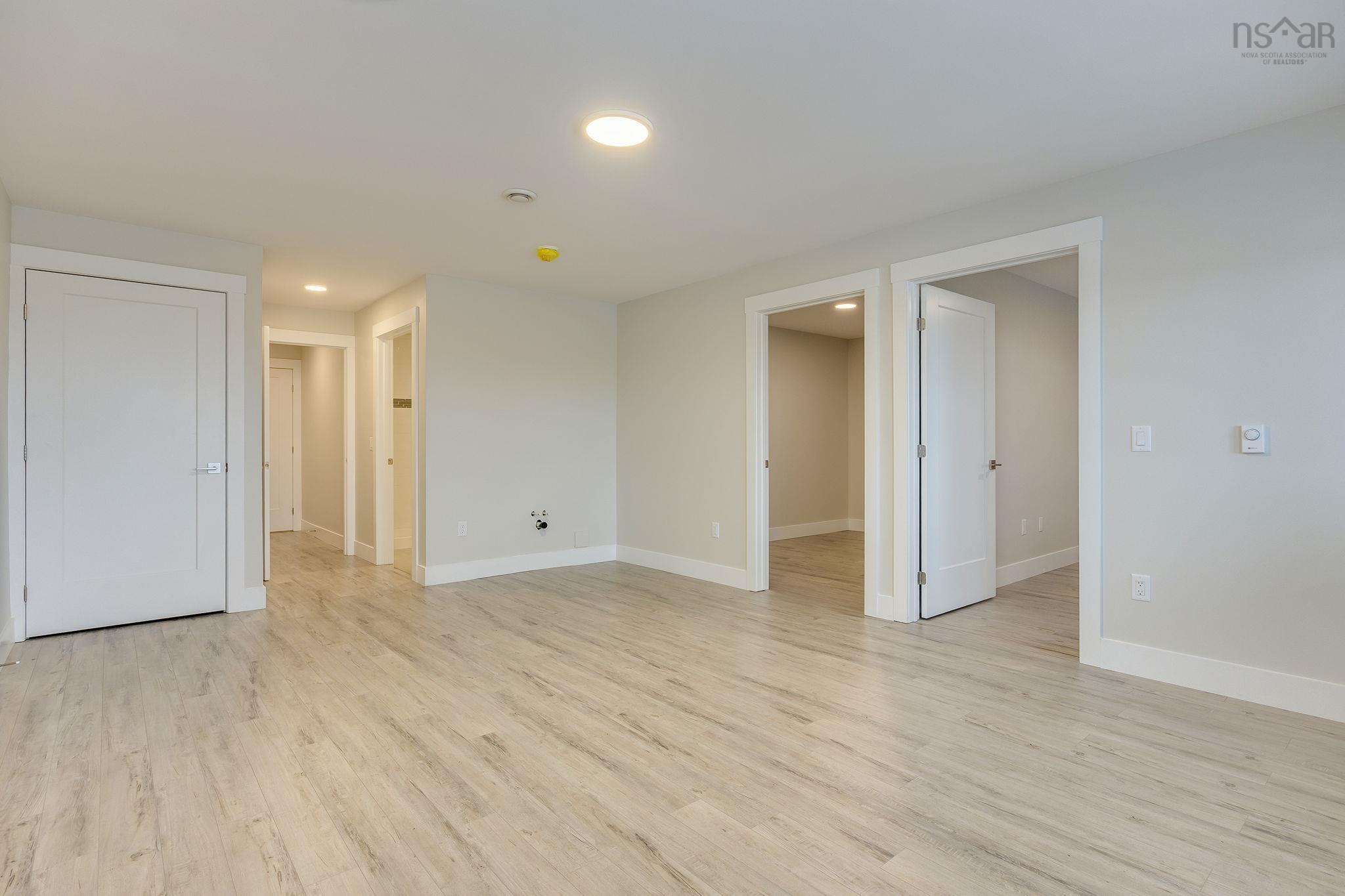 $809,900.00: 2039 119 Flatrock Crescent, Beechville