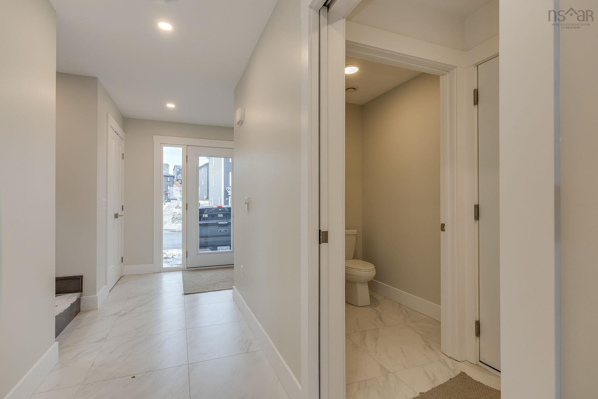 $809,900.00: 2039 119 Flatrock Crescent, Beechville