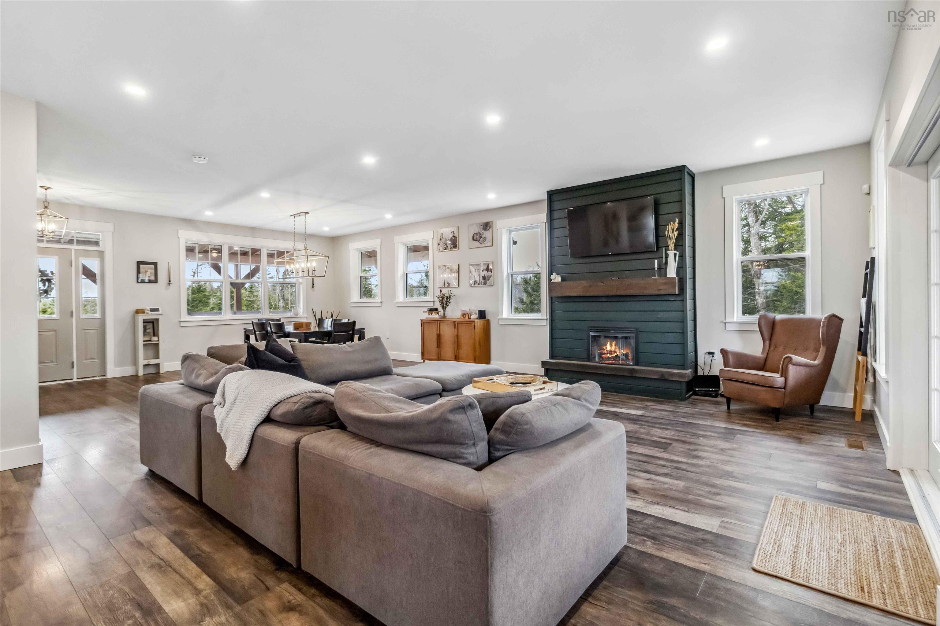 $1,125,000.00: 43 Alderberry Lane, Upper Tantallon