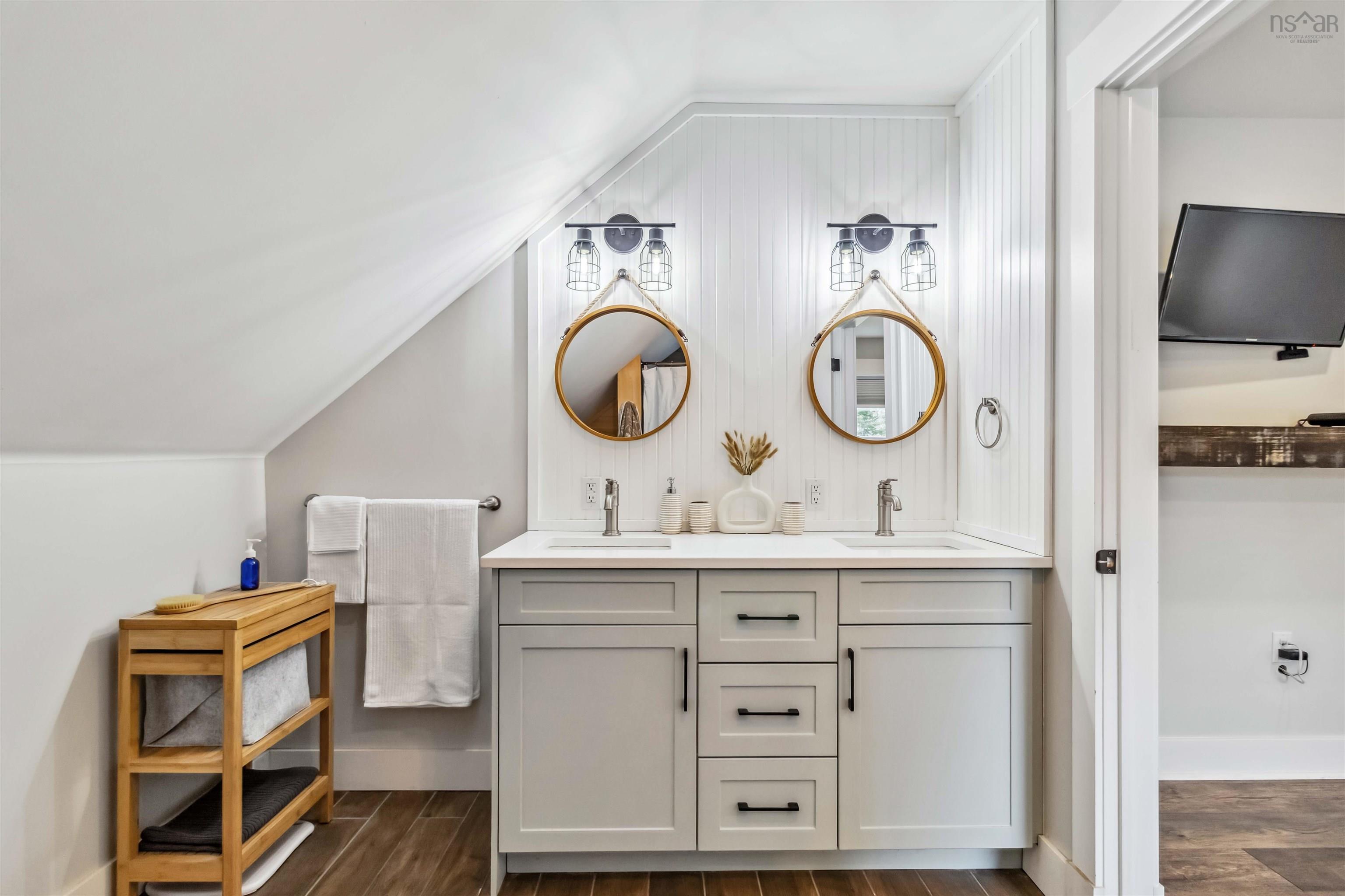 $1,125,000.00: 43 Alderberry Lane, Upper Tantallon