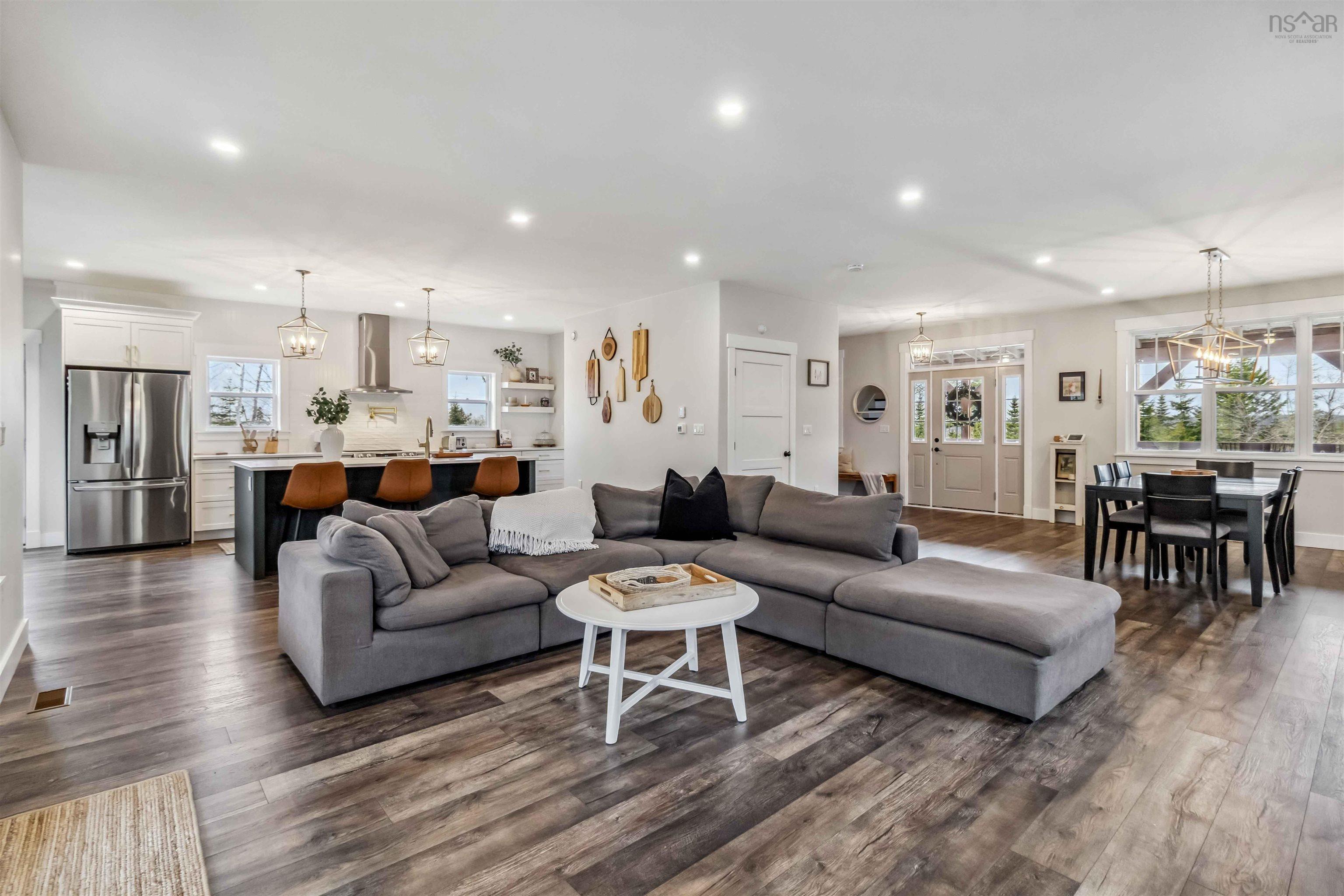 $1,125,000.00: 43 Alderberry Lane, Upper Tantallon