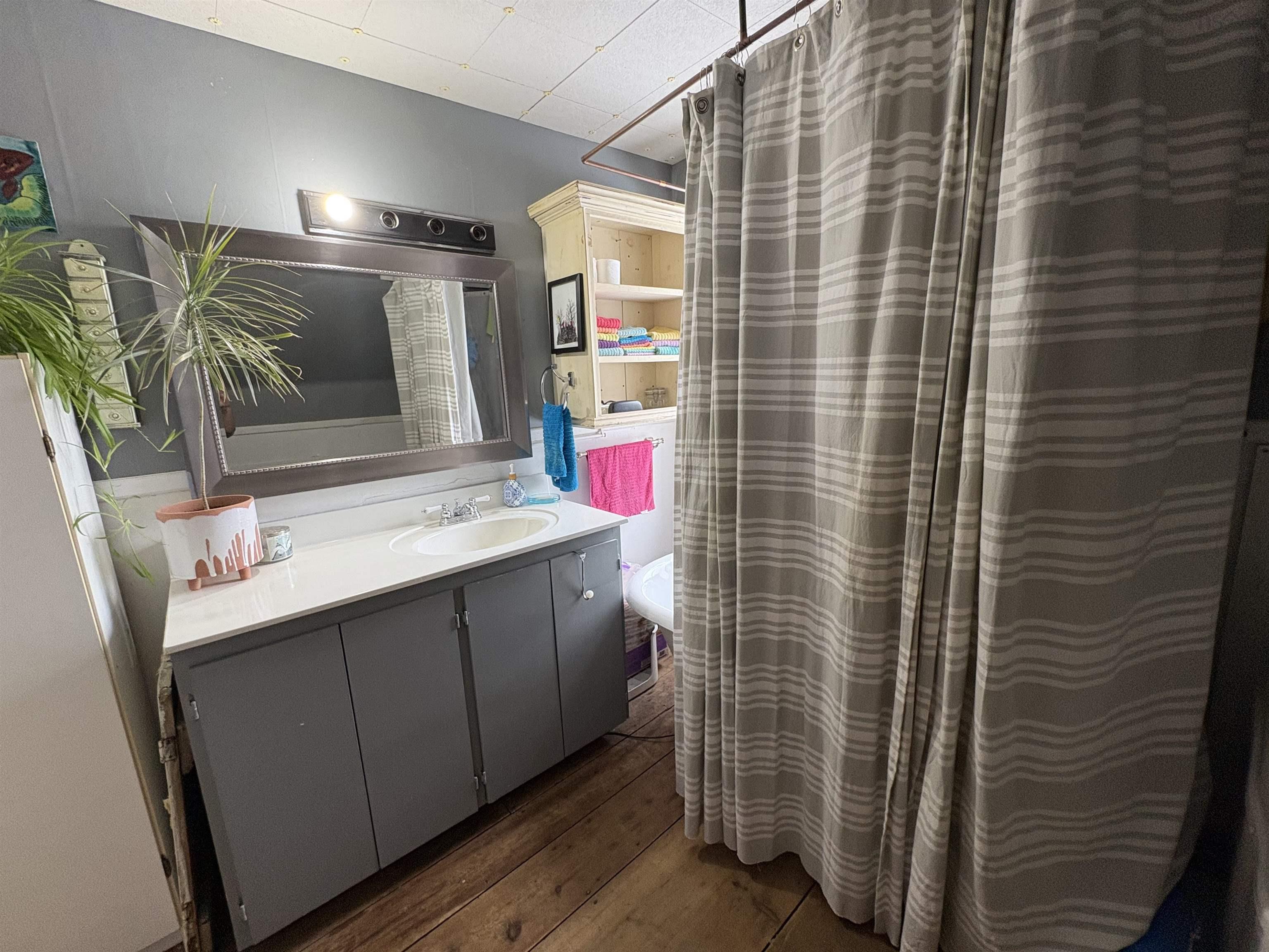 $249,000.00: 535 East River East Side Road, Glencoe