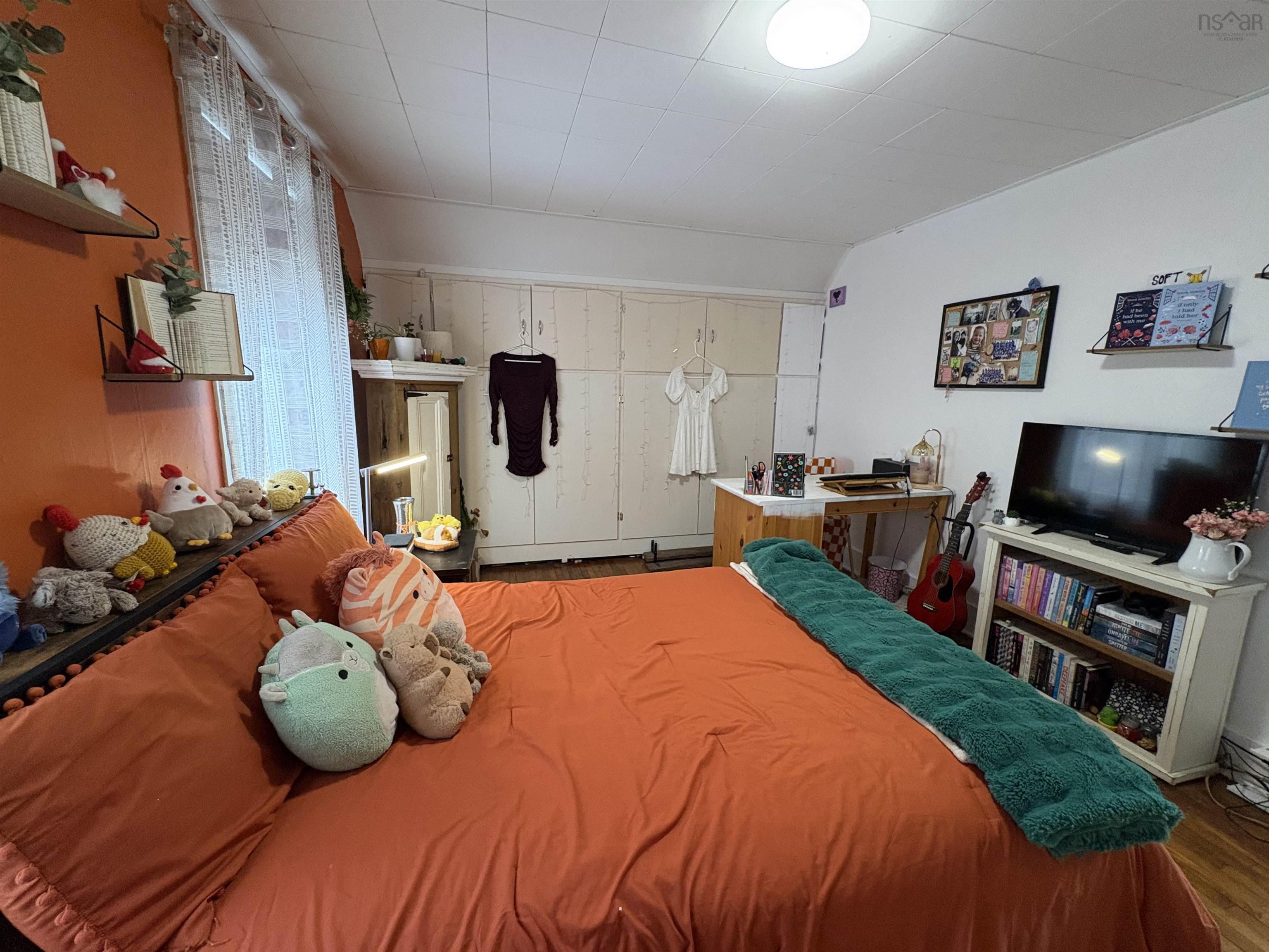 $249,000.00: 535 East River East Side Road, Glencoe