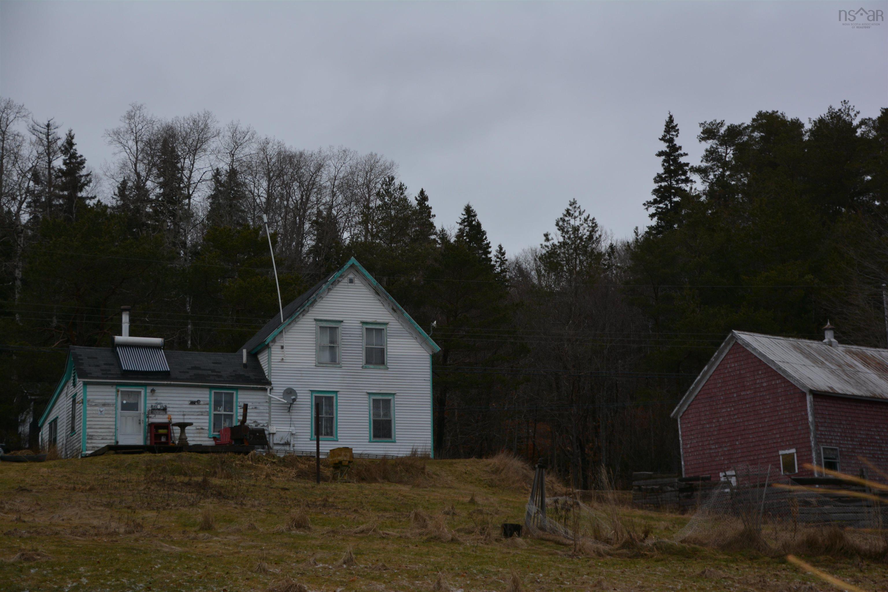 $249,000.00: 535 East River East Side Road, Glencoe