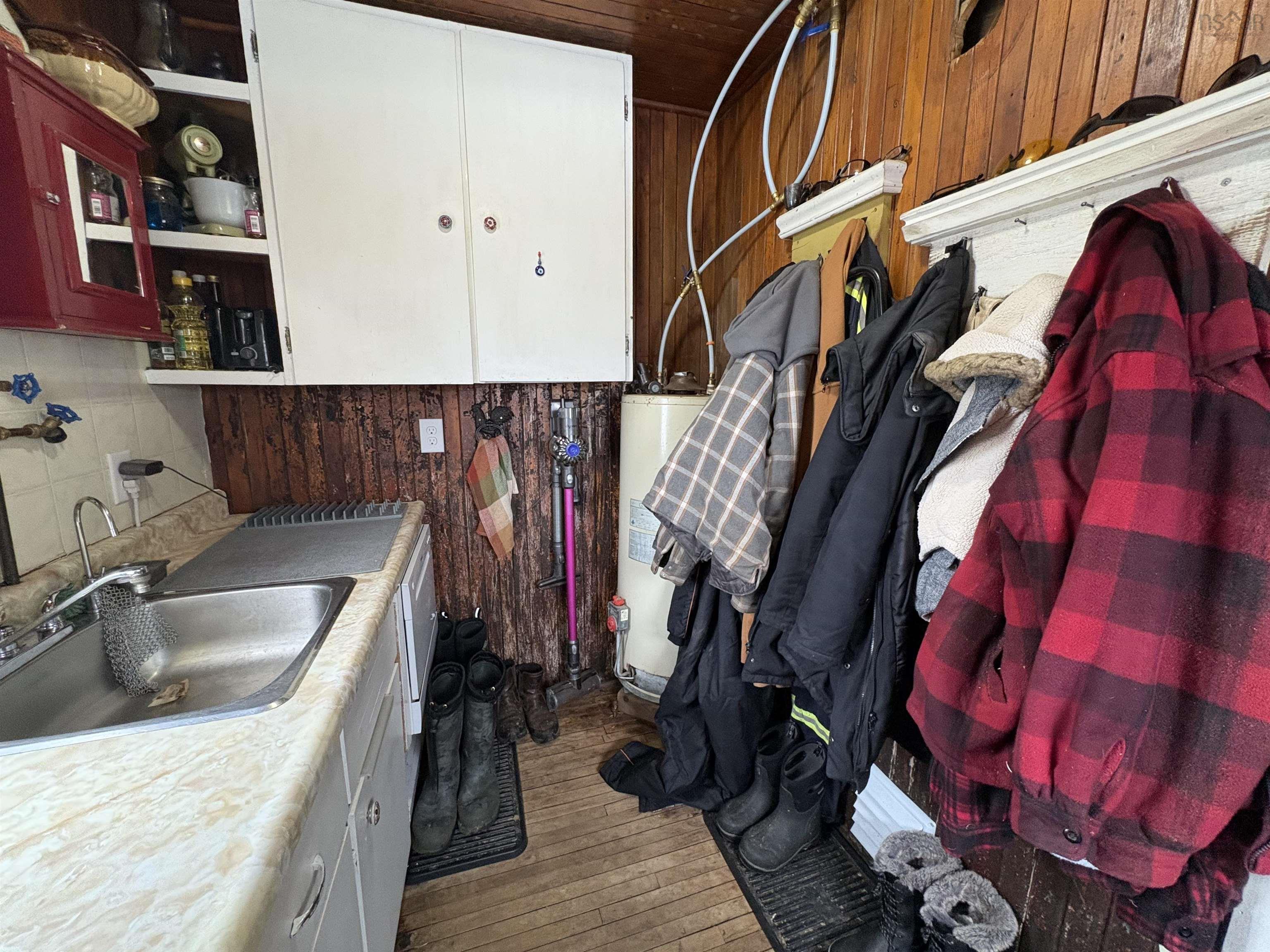 $249,000.00: 535 East River East Side Road, Glencoe