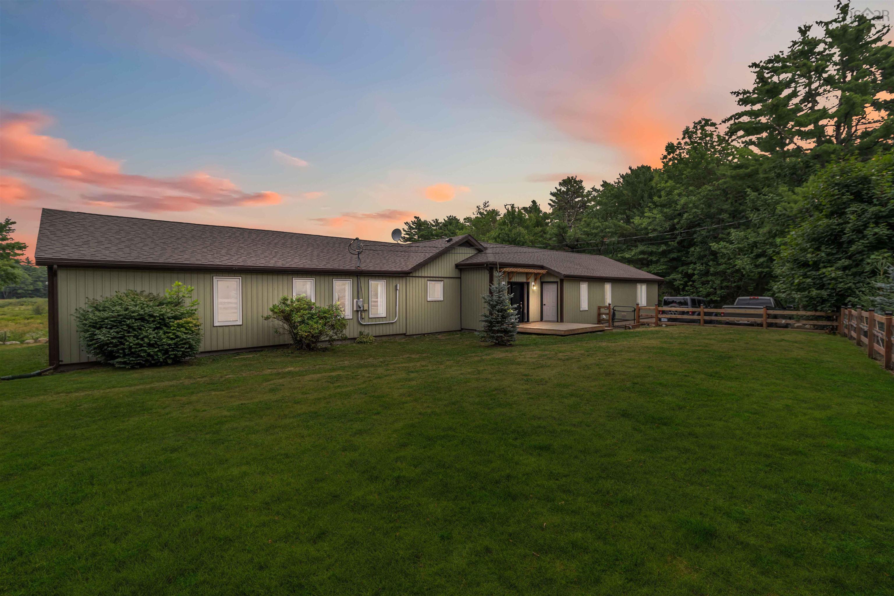 $499,900.00: 8710 Highway 8, South Brookfield