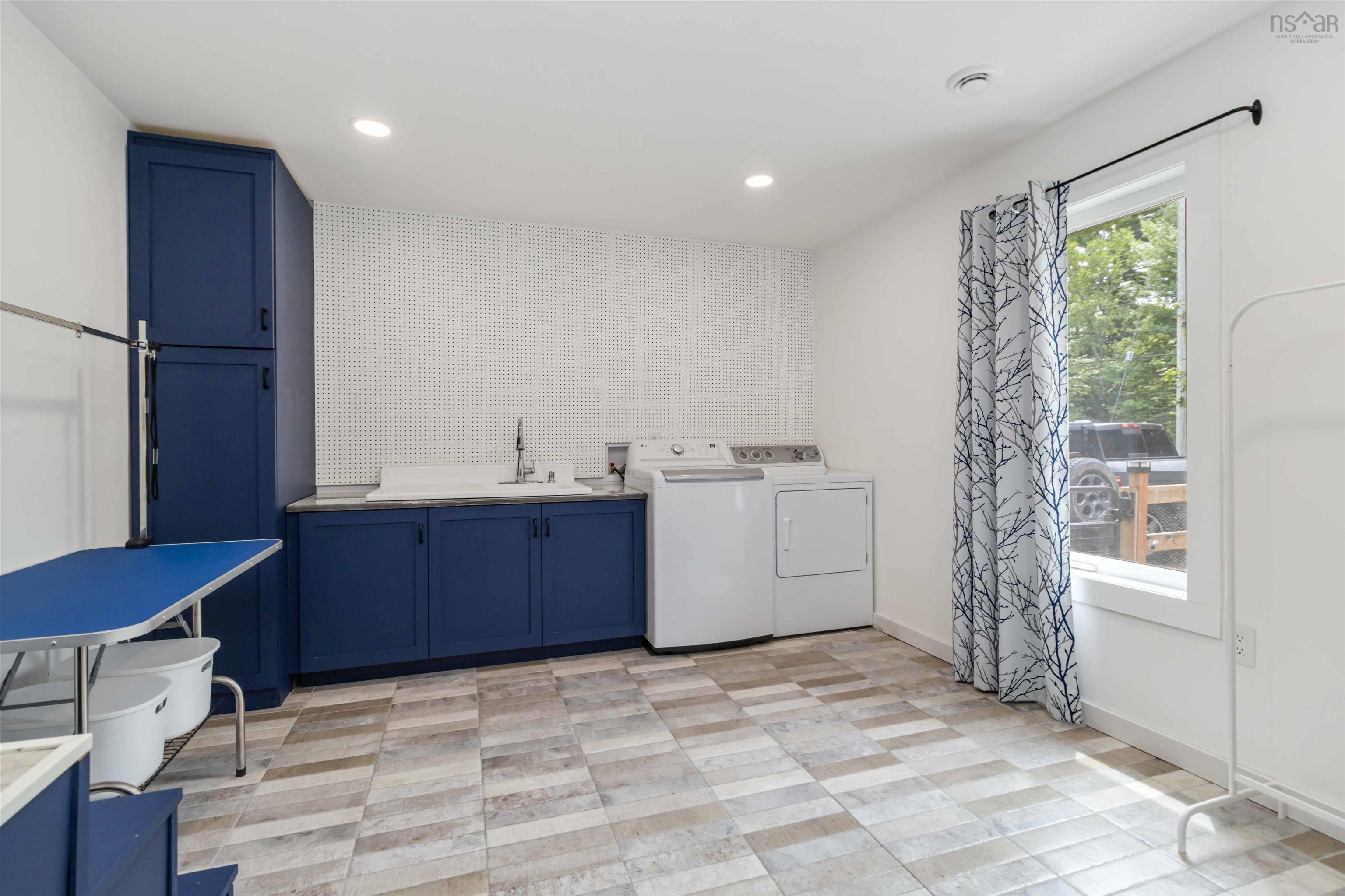 $499,900.00: 8710 Highway 8, South Brookfield