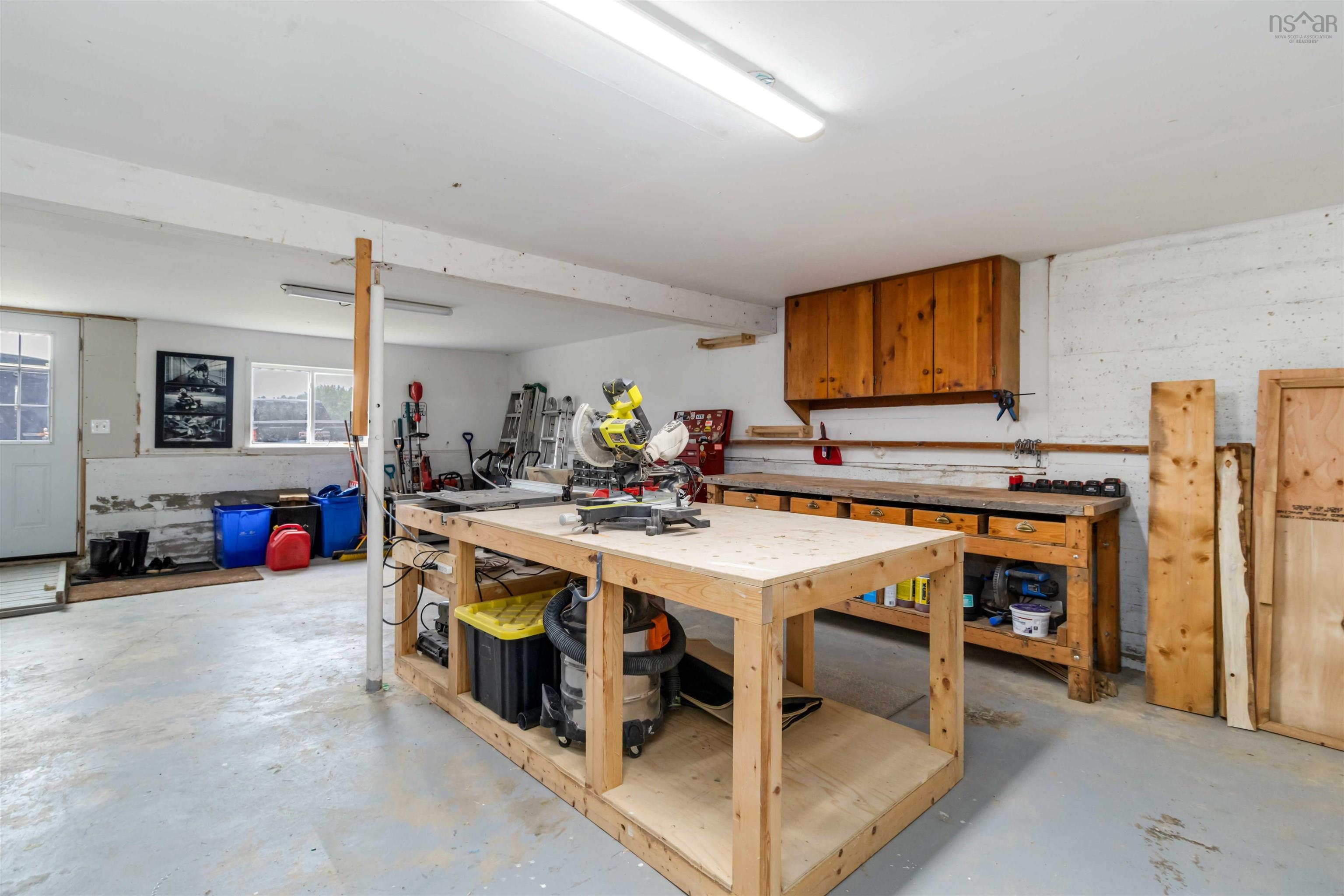 $499,900.00: 8710 Highway 8, South Brookfield