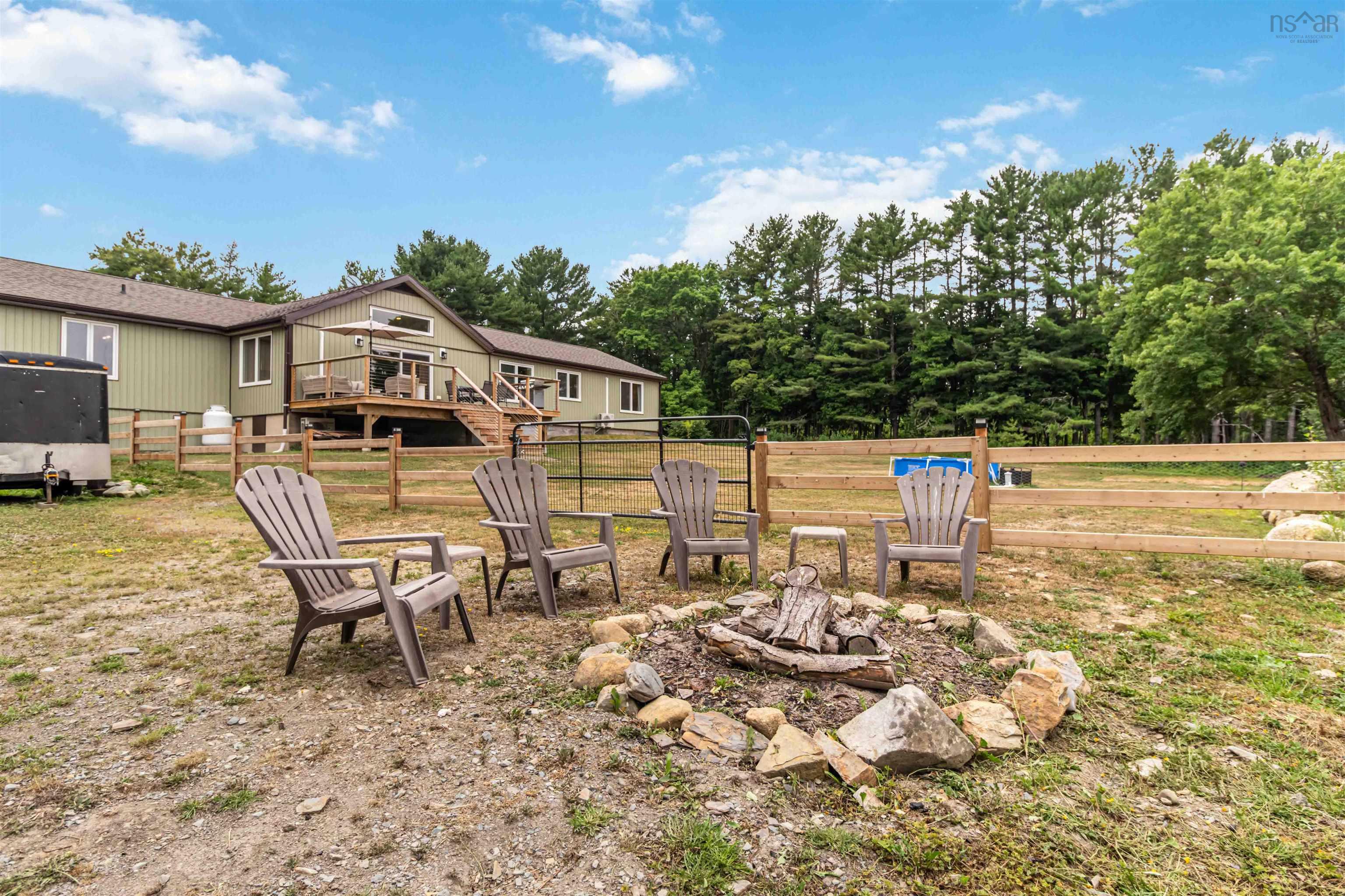 $499,900.00: 8710 Highway 8, South Brookfield