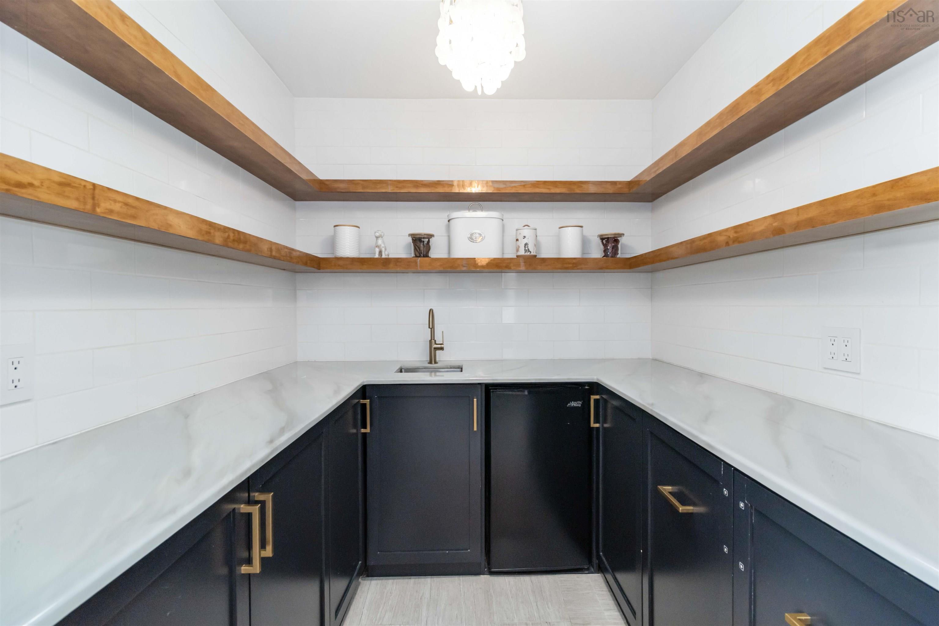 $499,900.00: 8710 Highway 8, South Brookfield