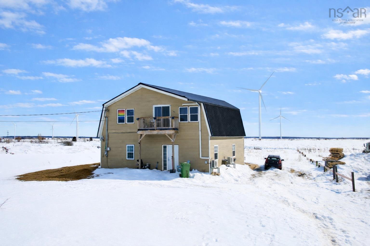 $274,900.00: 21453 2 Highway, Fort Lawrence