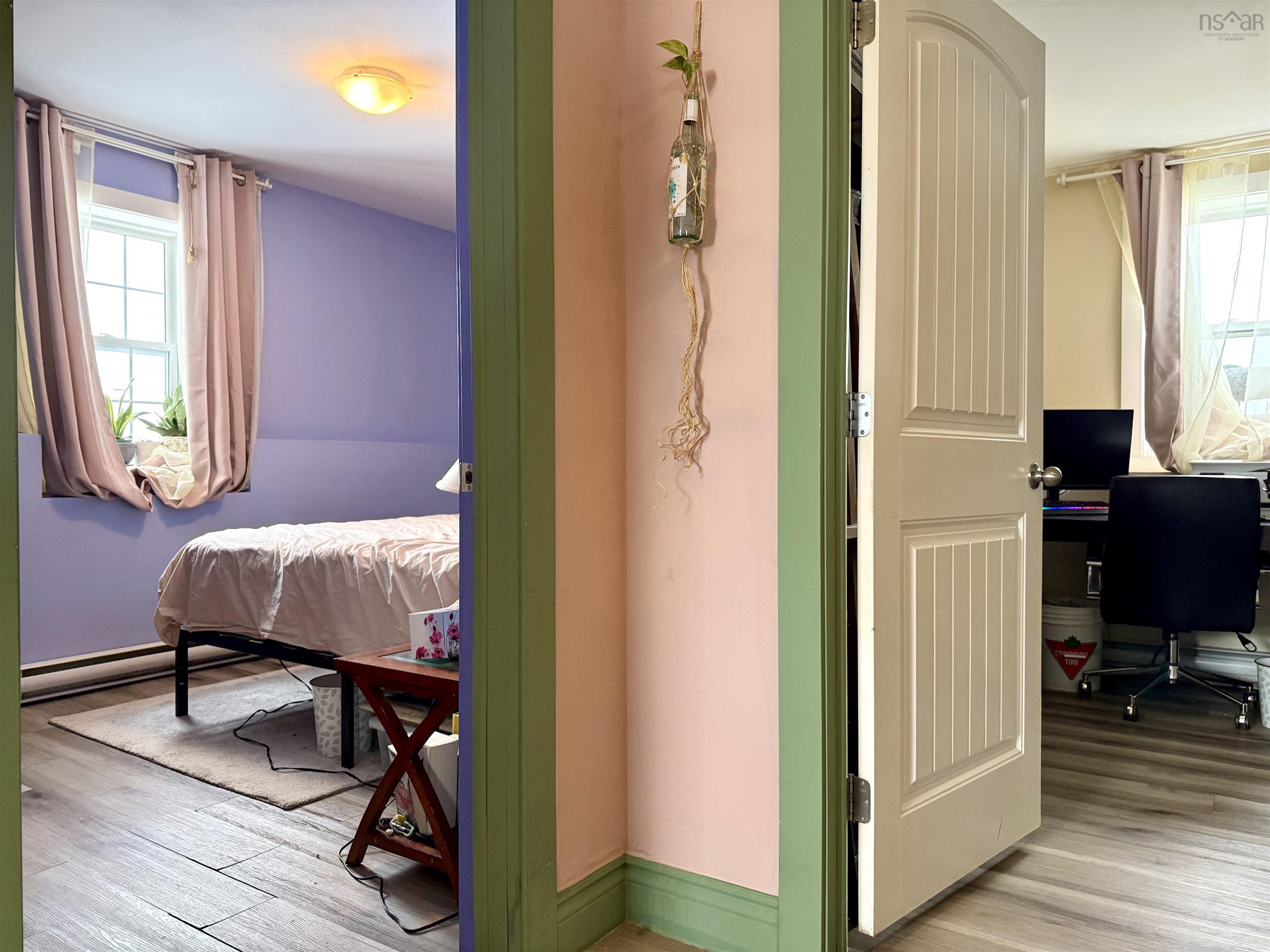 $274,900.00: 21453 2 Highway, Fort Lawrence