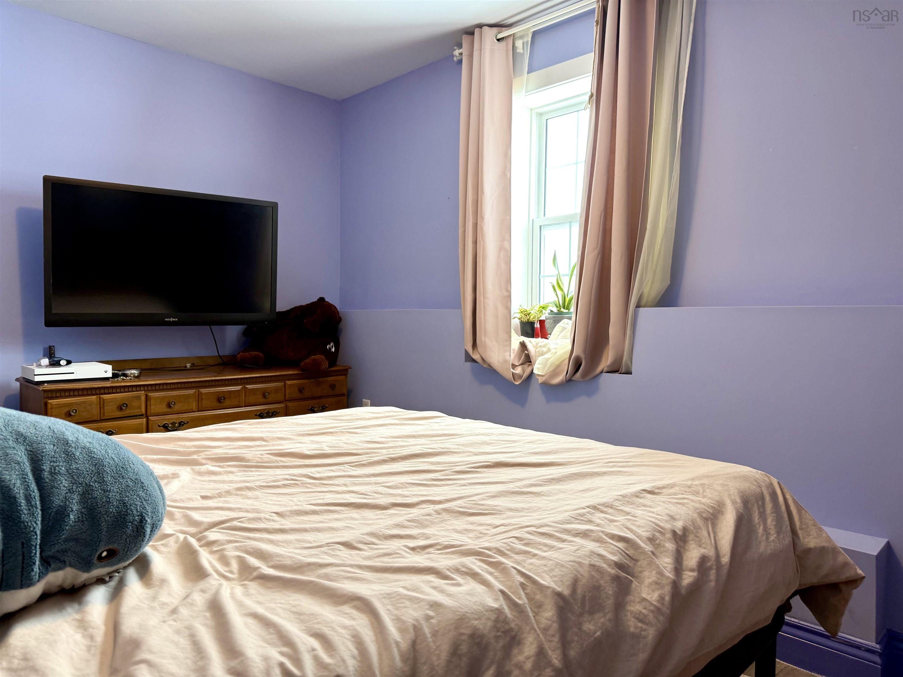 $274,900.00: 21453 2 Highway, Fort Lawrence