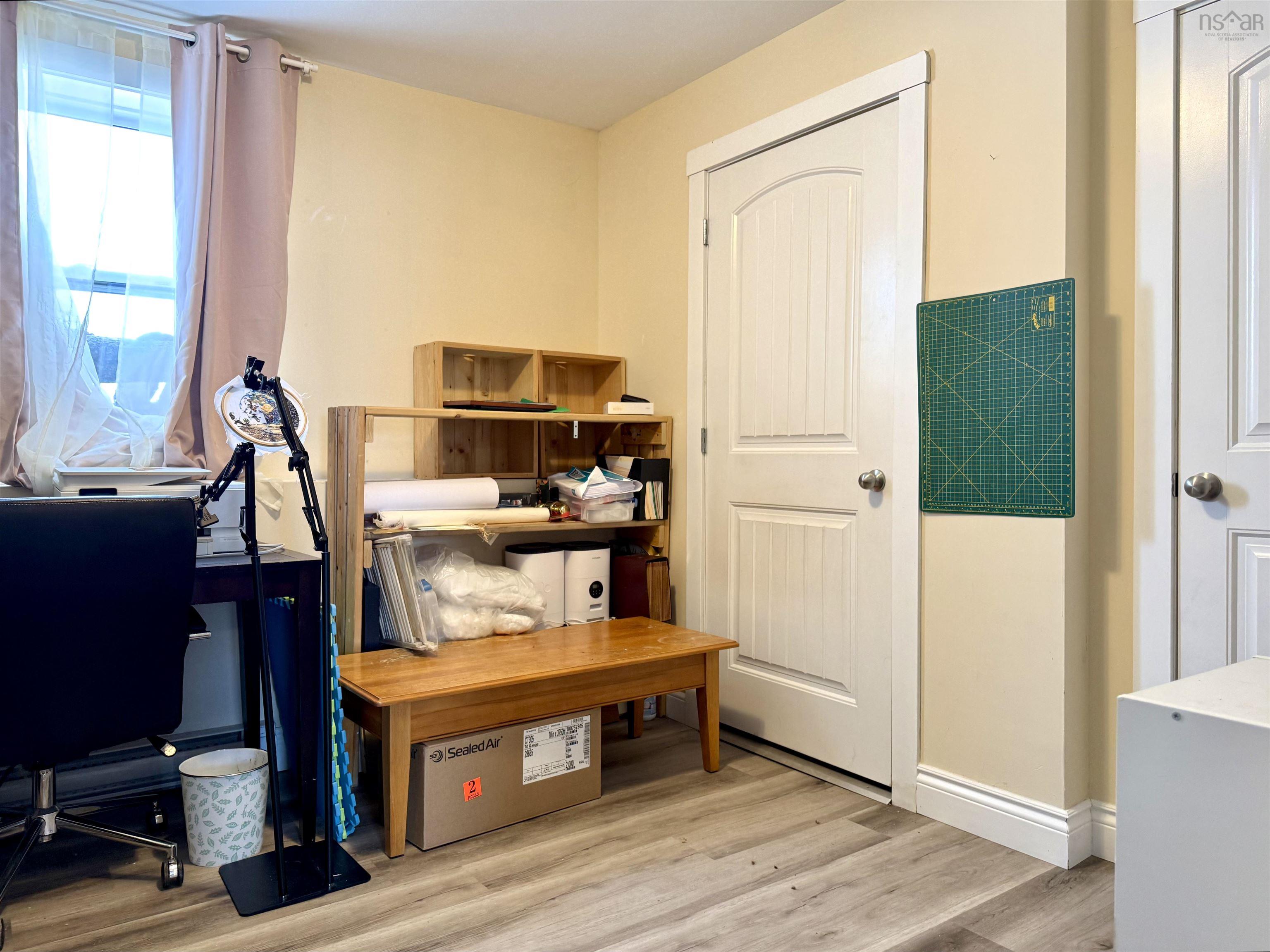 $274,900.00: 21453 2 Highway, Fort Lawrence