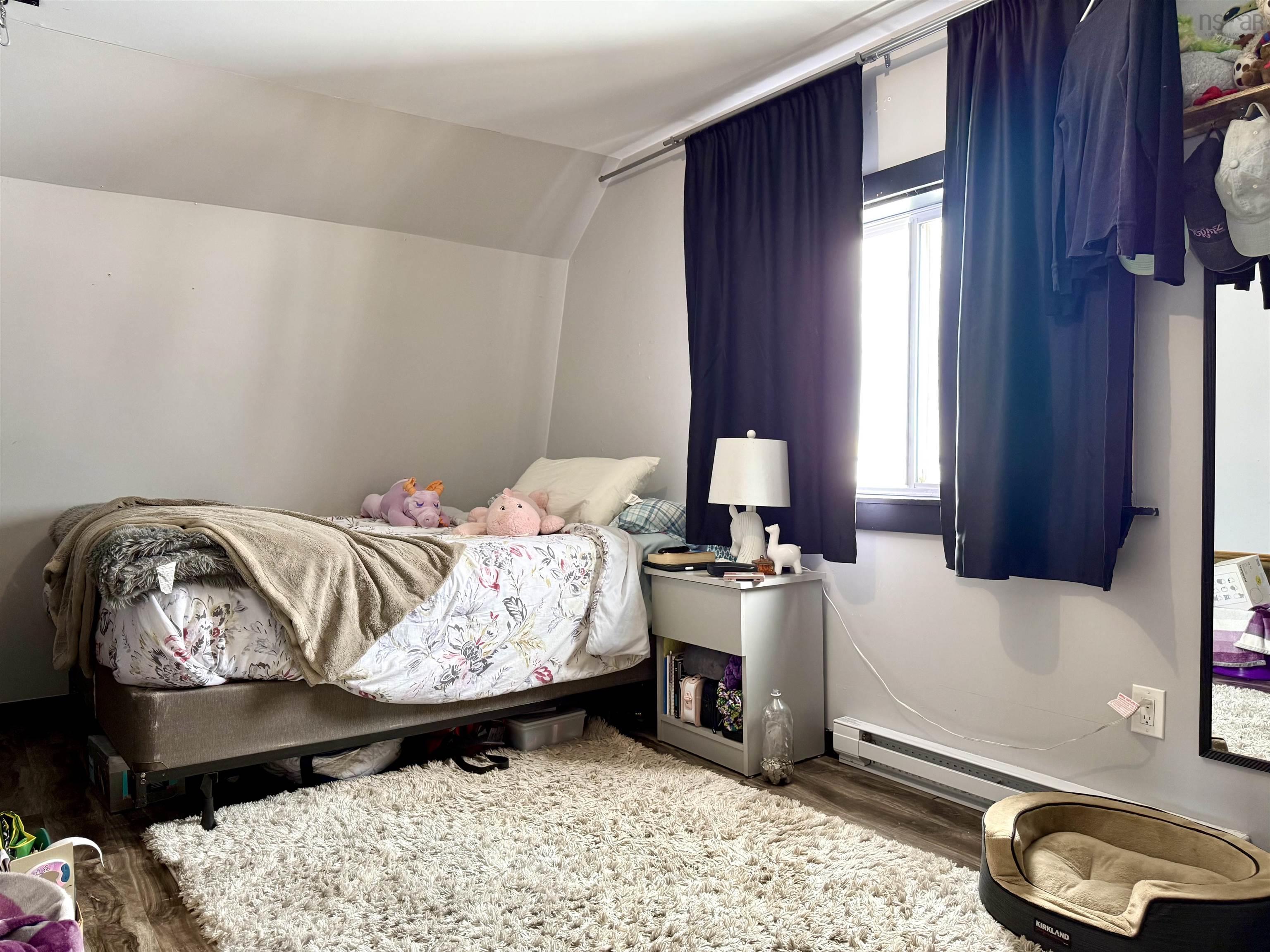 $274,900.00: 21453 2 Highway, Fort Lawrence