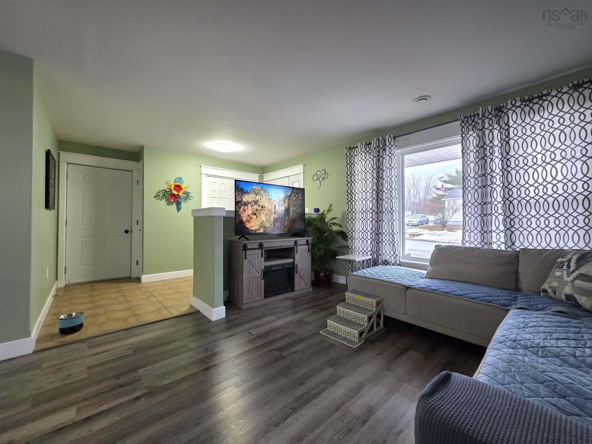 $690,000.00: 1611 MacKay Street, Westville