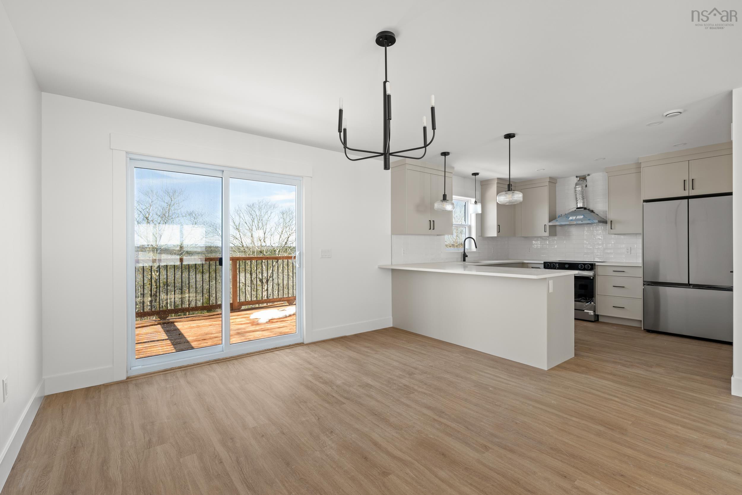 $669,900.00: 141 Hideaway Trail, Brookside