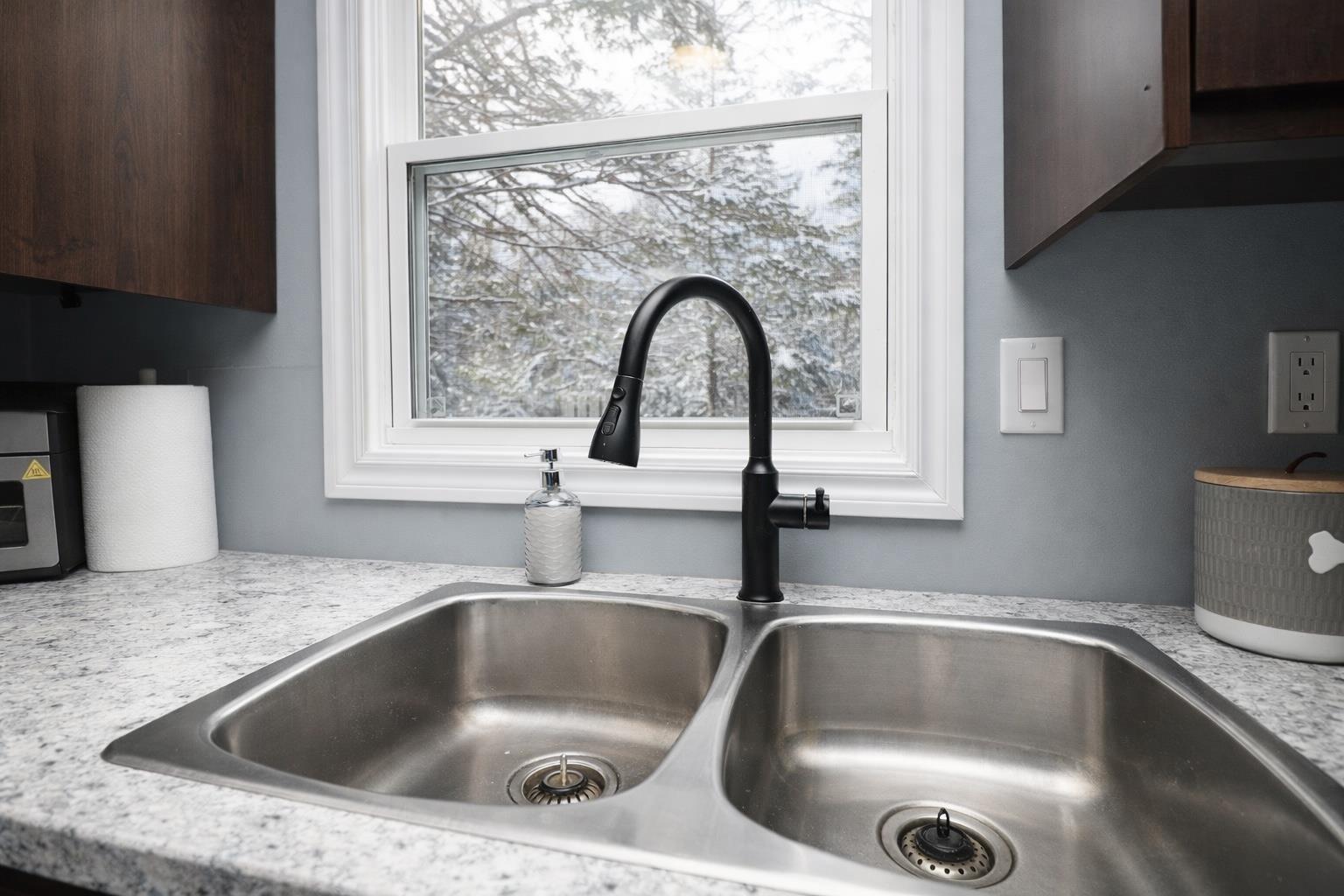 $299,900.00: 10 Robert Drive, Ardoise