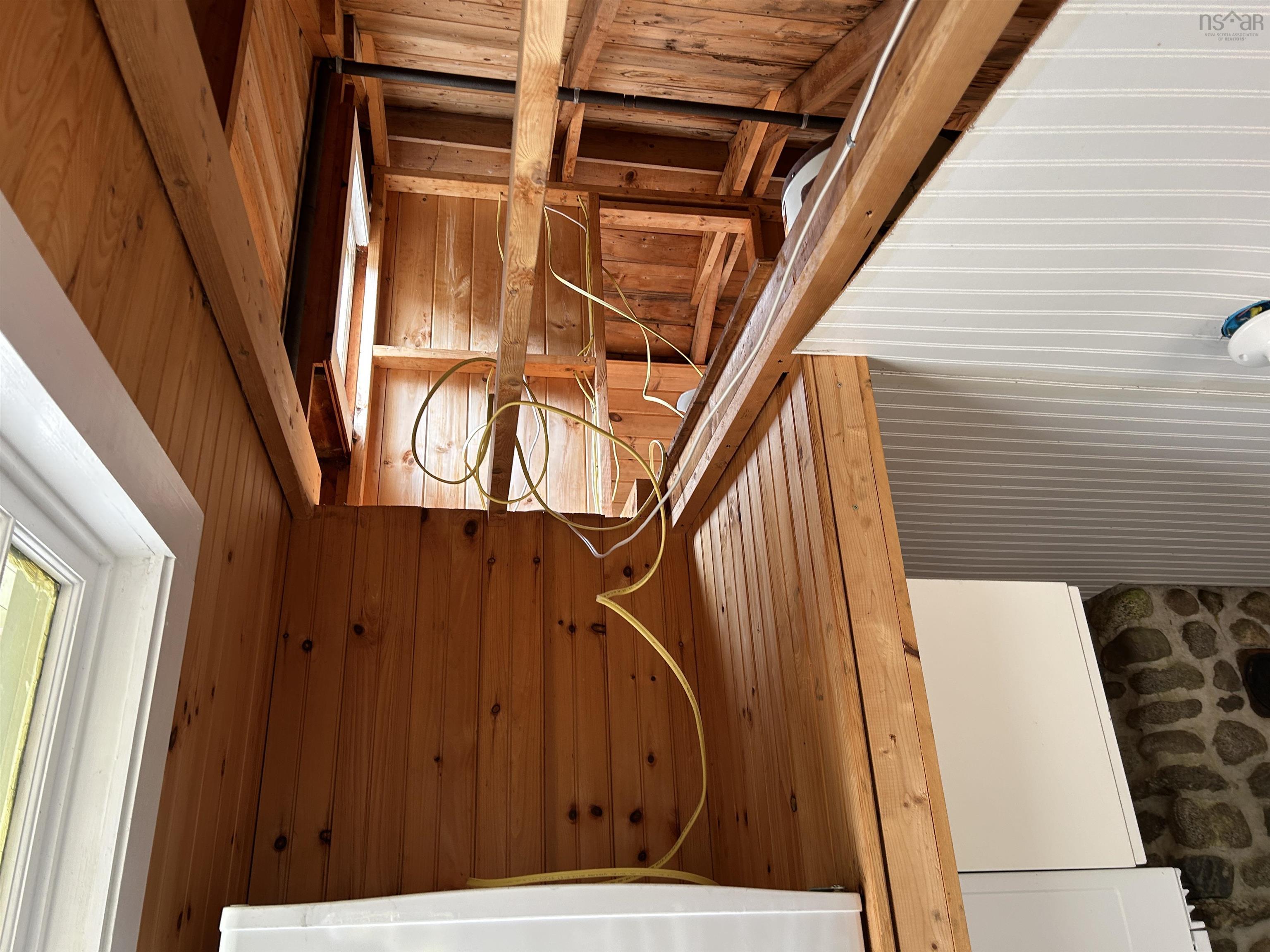 $325,000.00: 24 Bayview Avenue, Villagedale