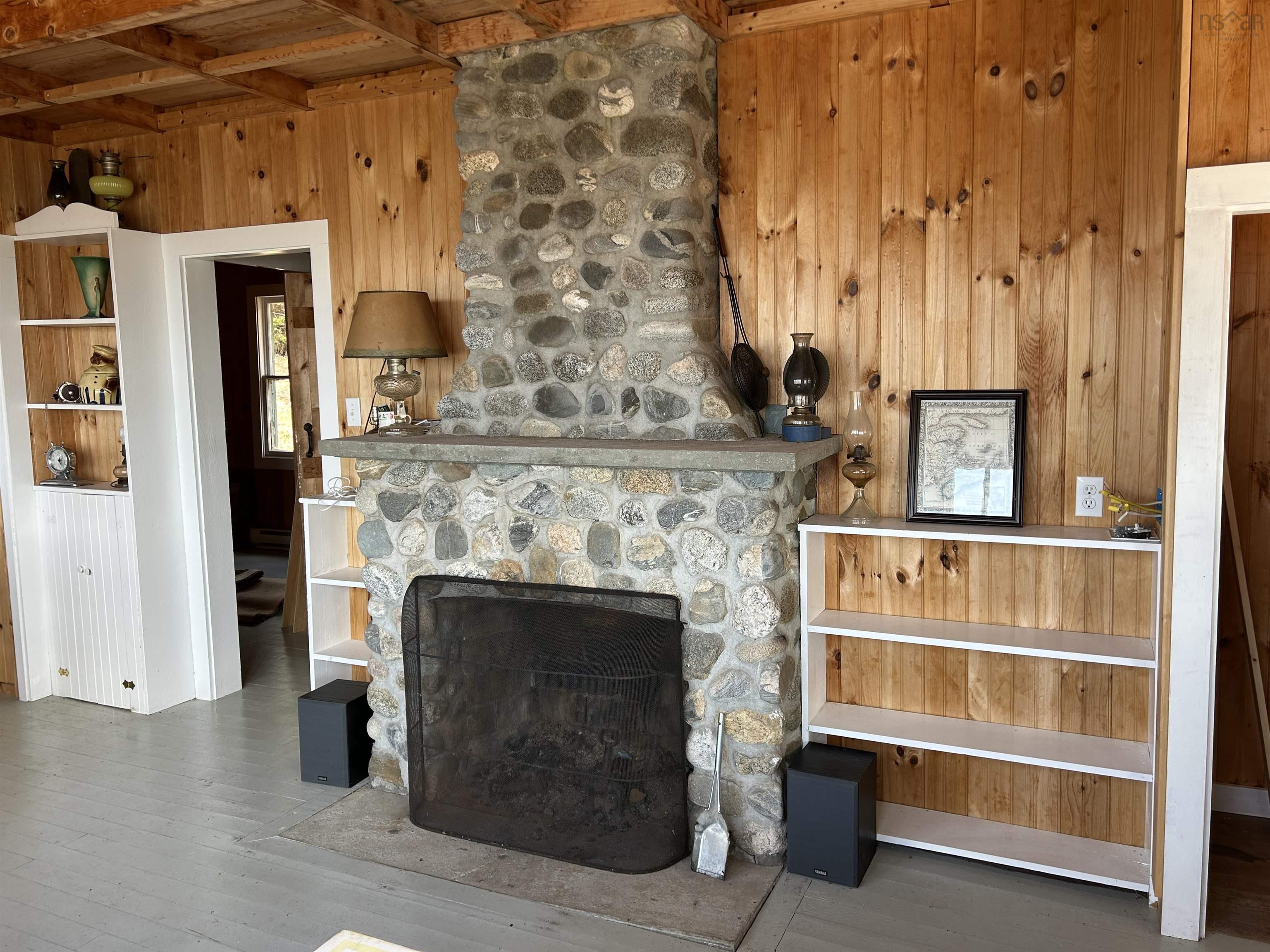 $325,000.00: 24 Bayview Avenue, Villagedale