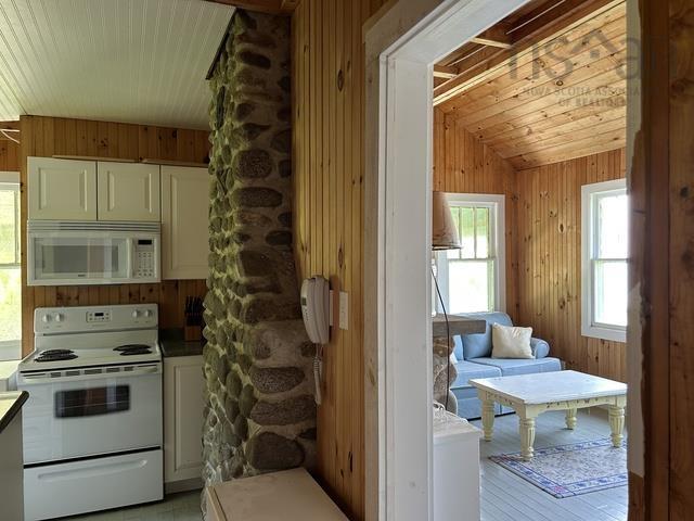 $325,000.00: 24 Bayview Avenue, Villagedale