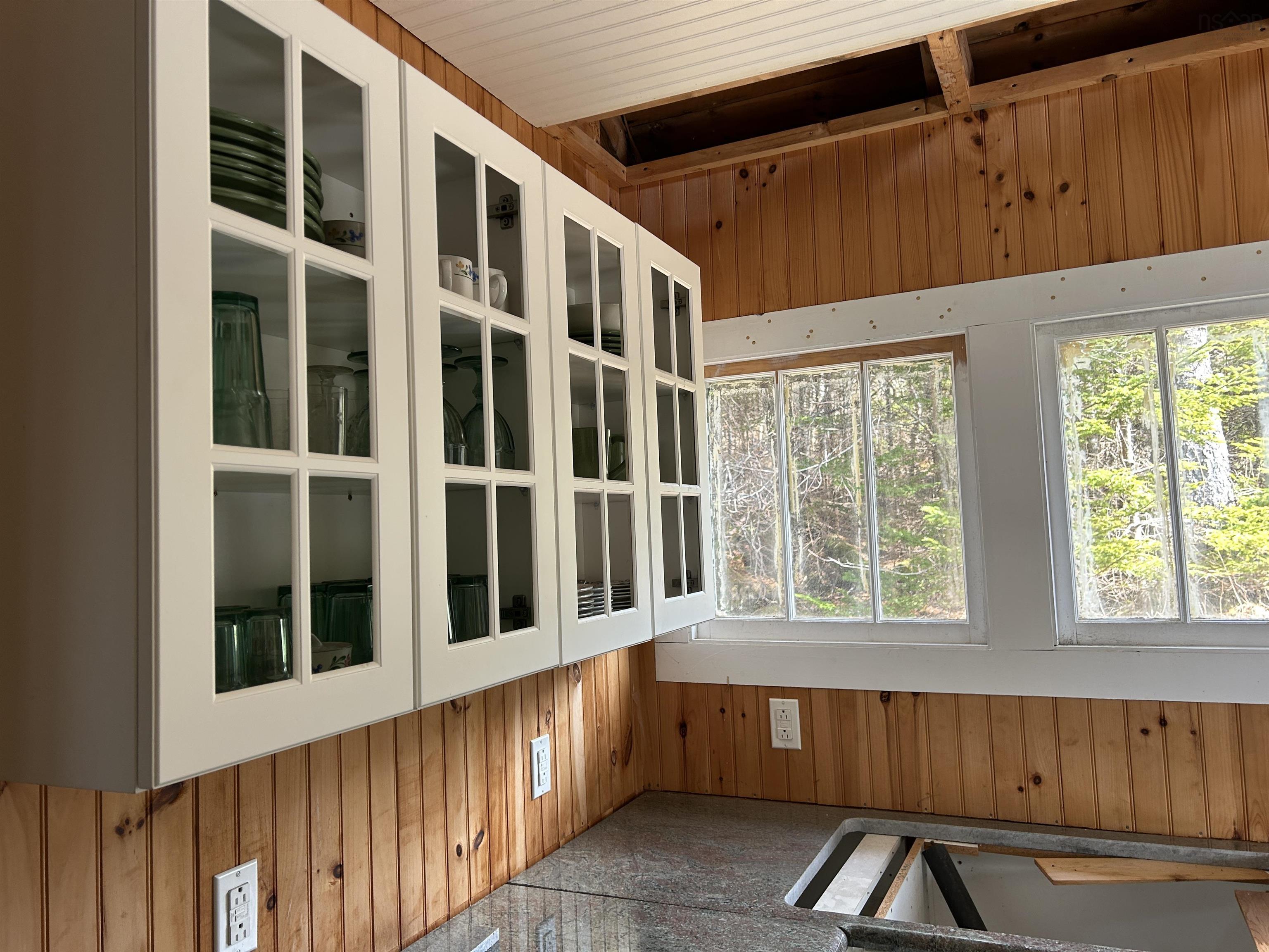 $325,000.00: 24 Bayview Avenue, Villagedale