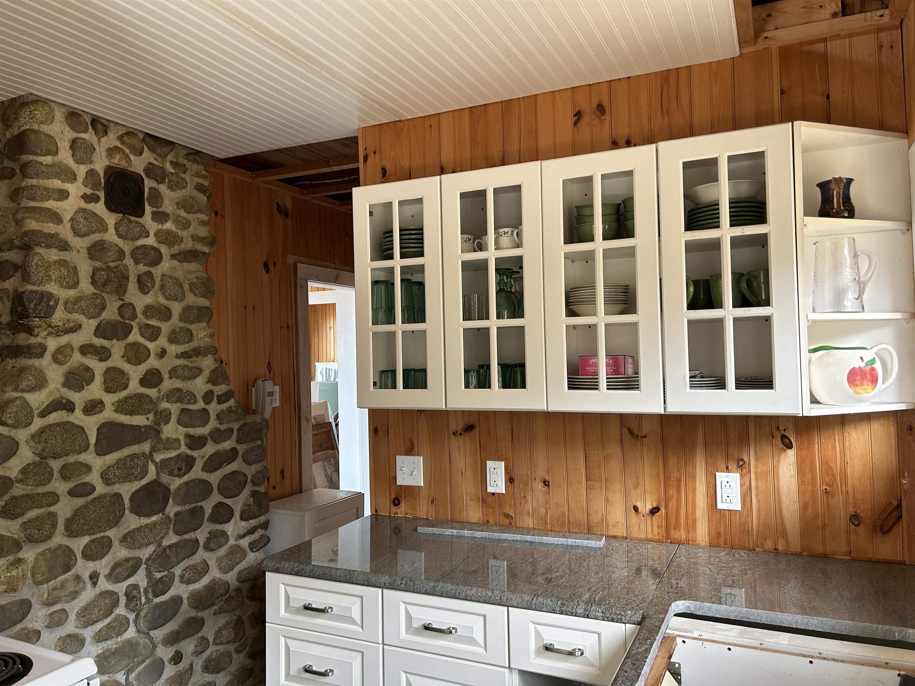 $325,000.00: 24 Bayview Avenue, Villagedale