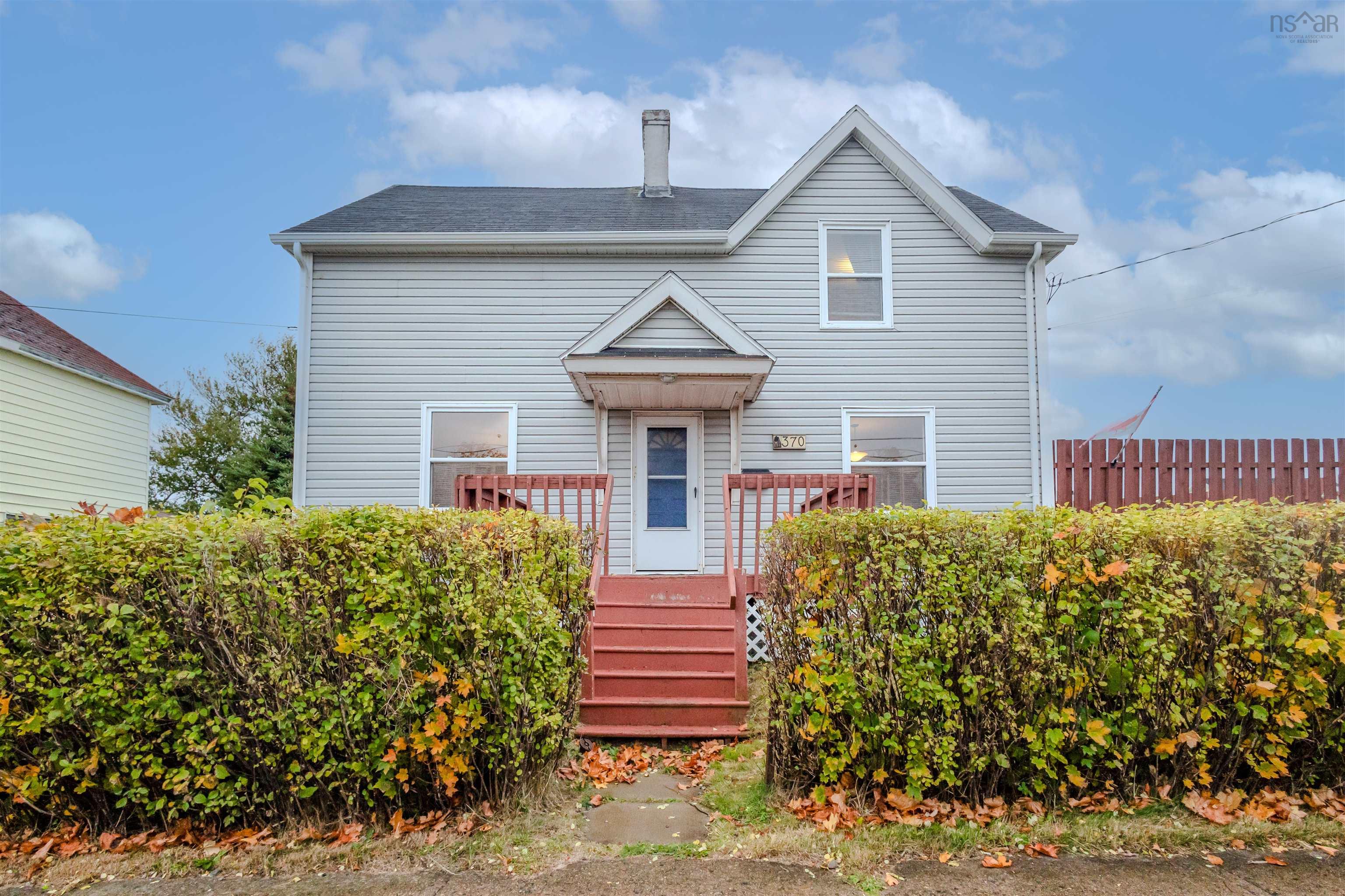 $250,000.00: 370 Hudson Street, New Waterford