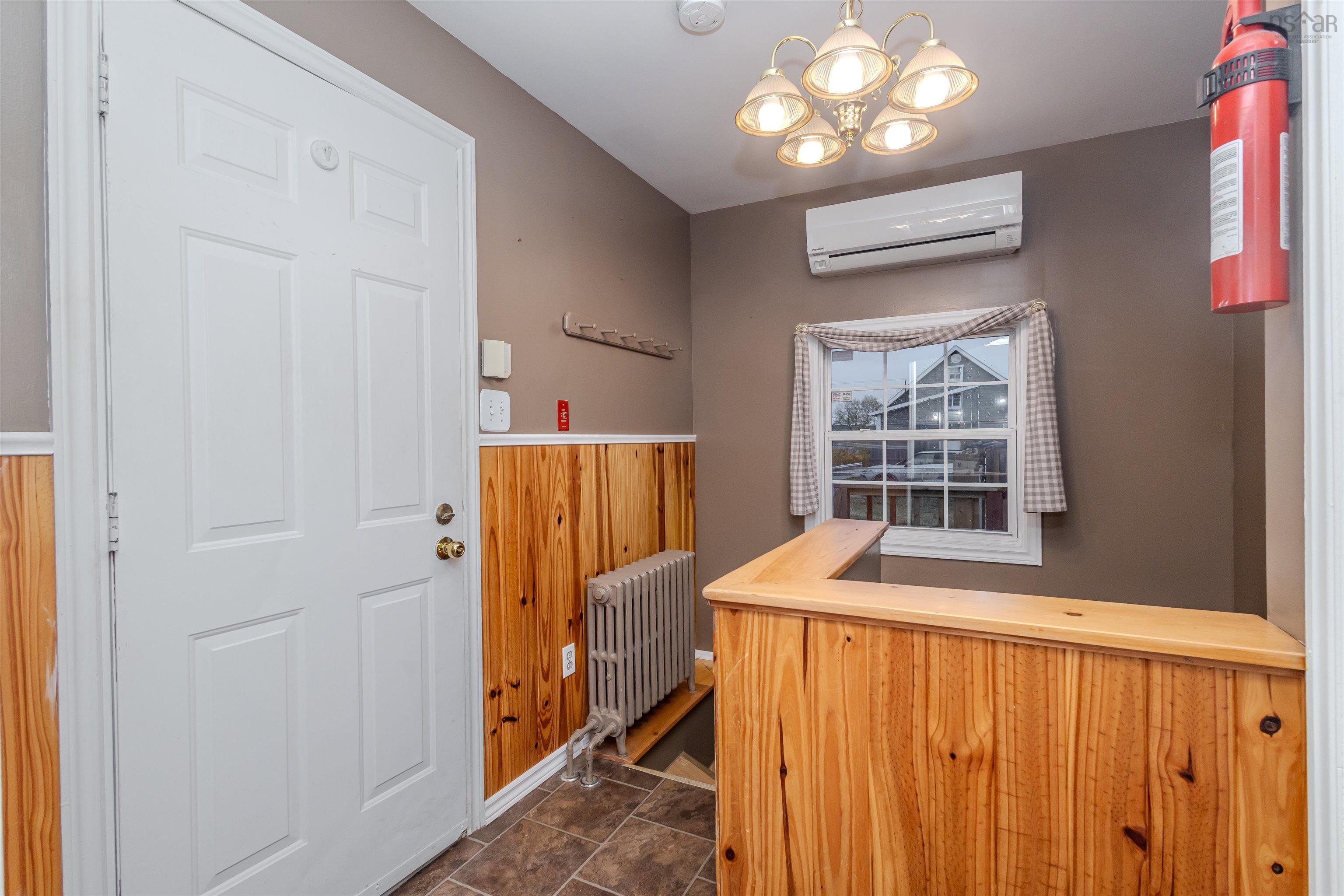 $250,000.00: 370 Hudson Street, New Waterford