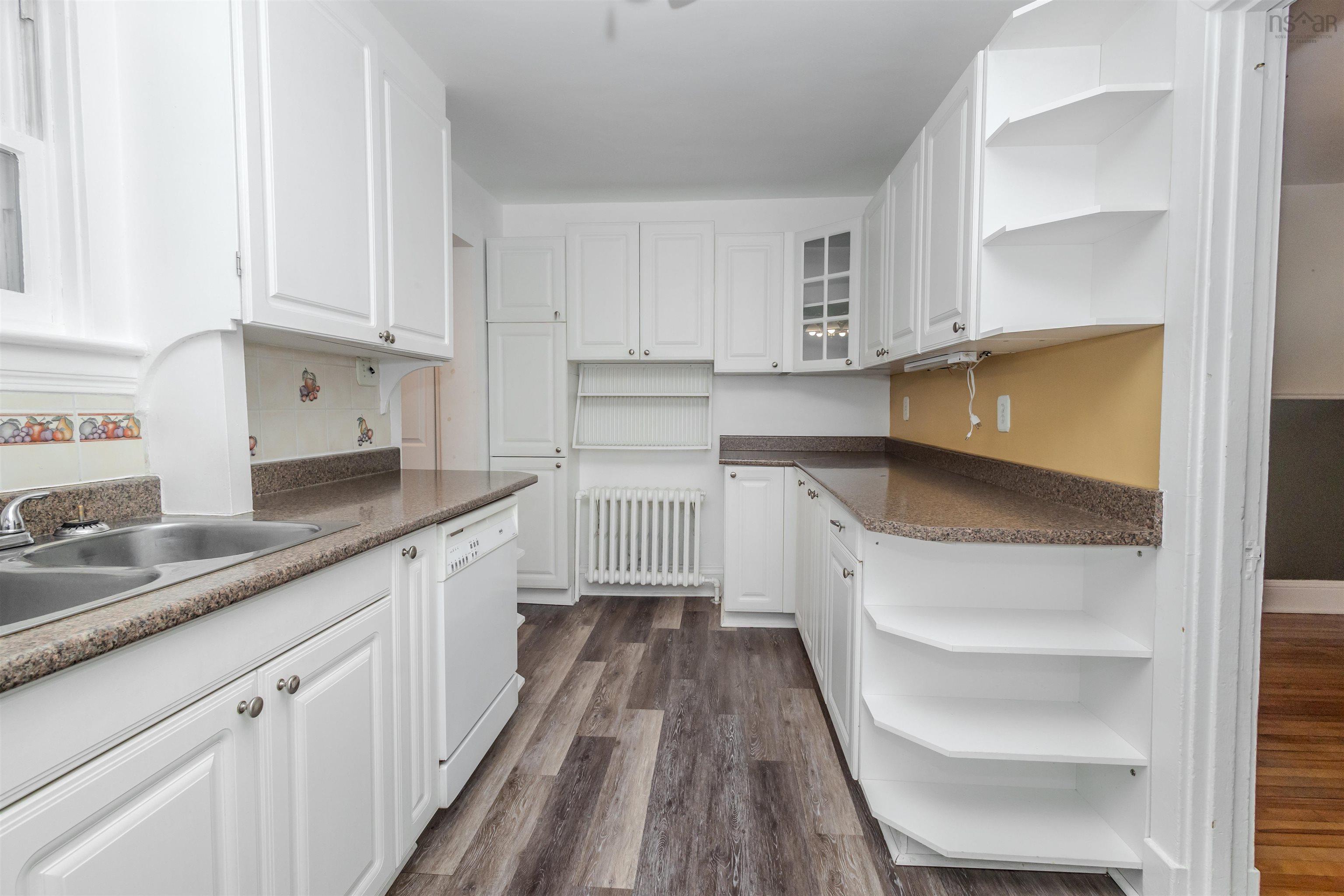 $250,000.00: 370 Hudson Street, New Waterford