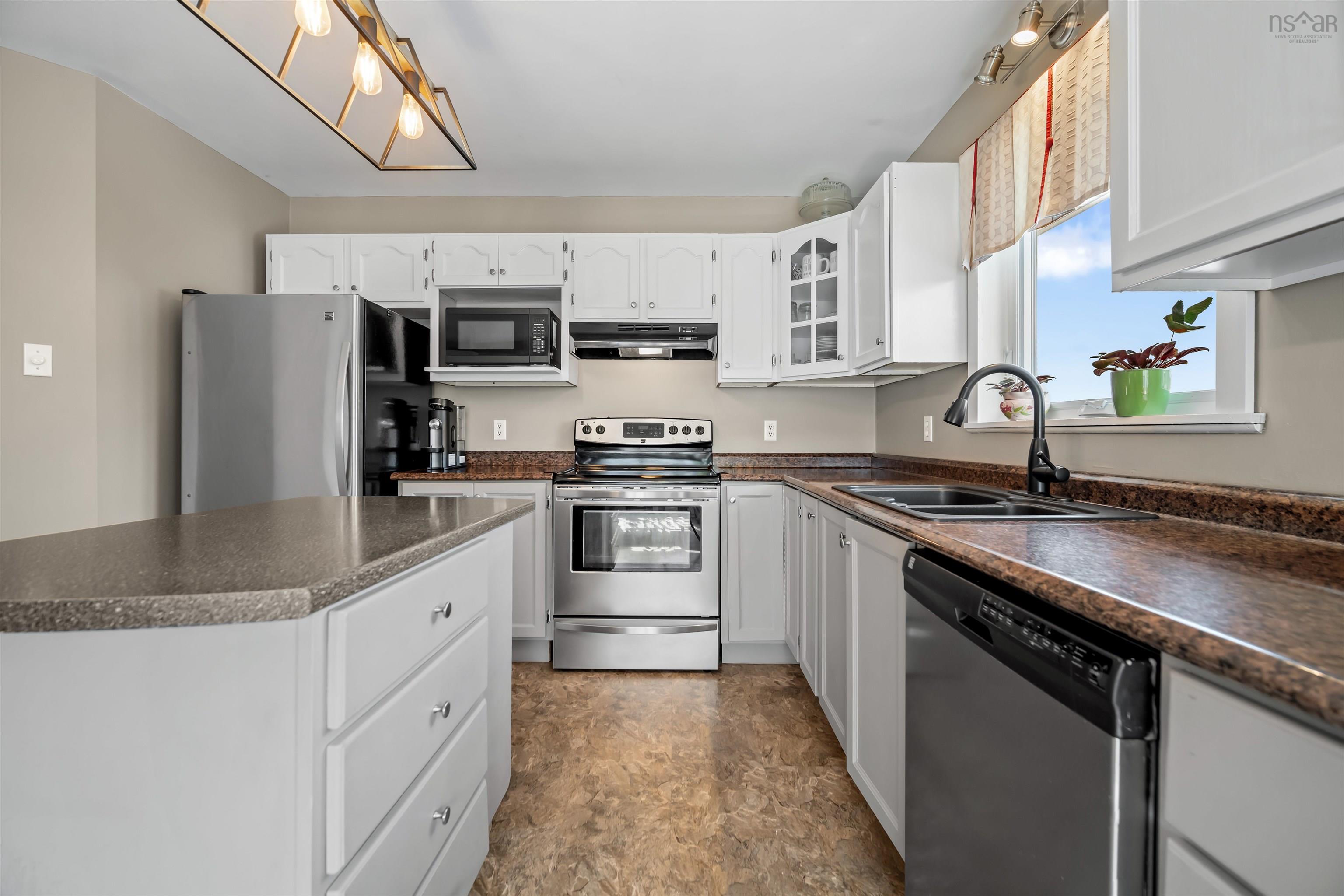 $429,900.00: 39 Haddad Drive, Lower Sackville