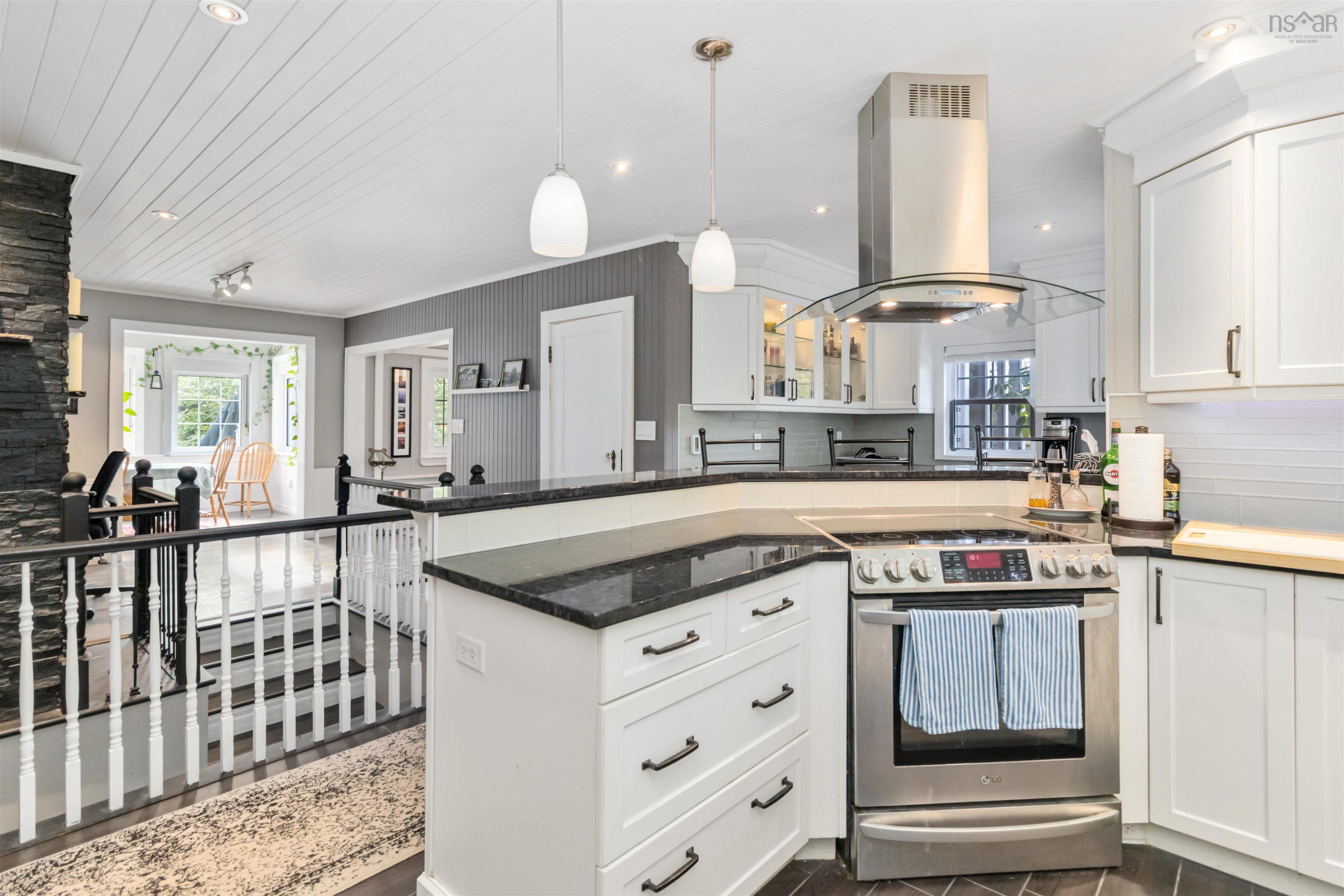 $639,500.00: 11278 Peggys Cove Road, Seabright