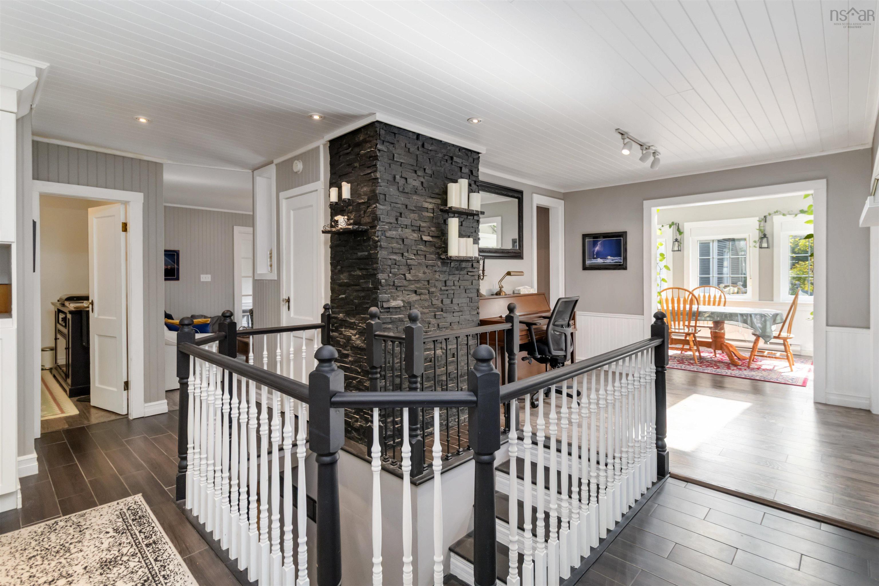 $639,500.00: 11278 Peggys Cove Road, Seabright