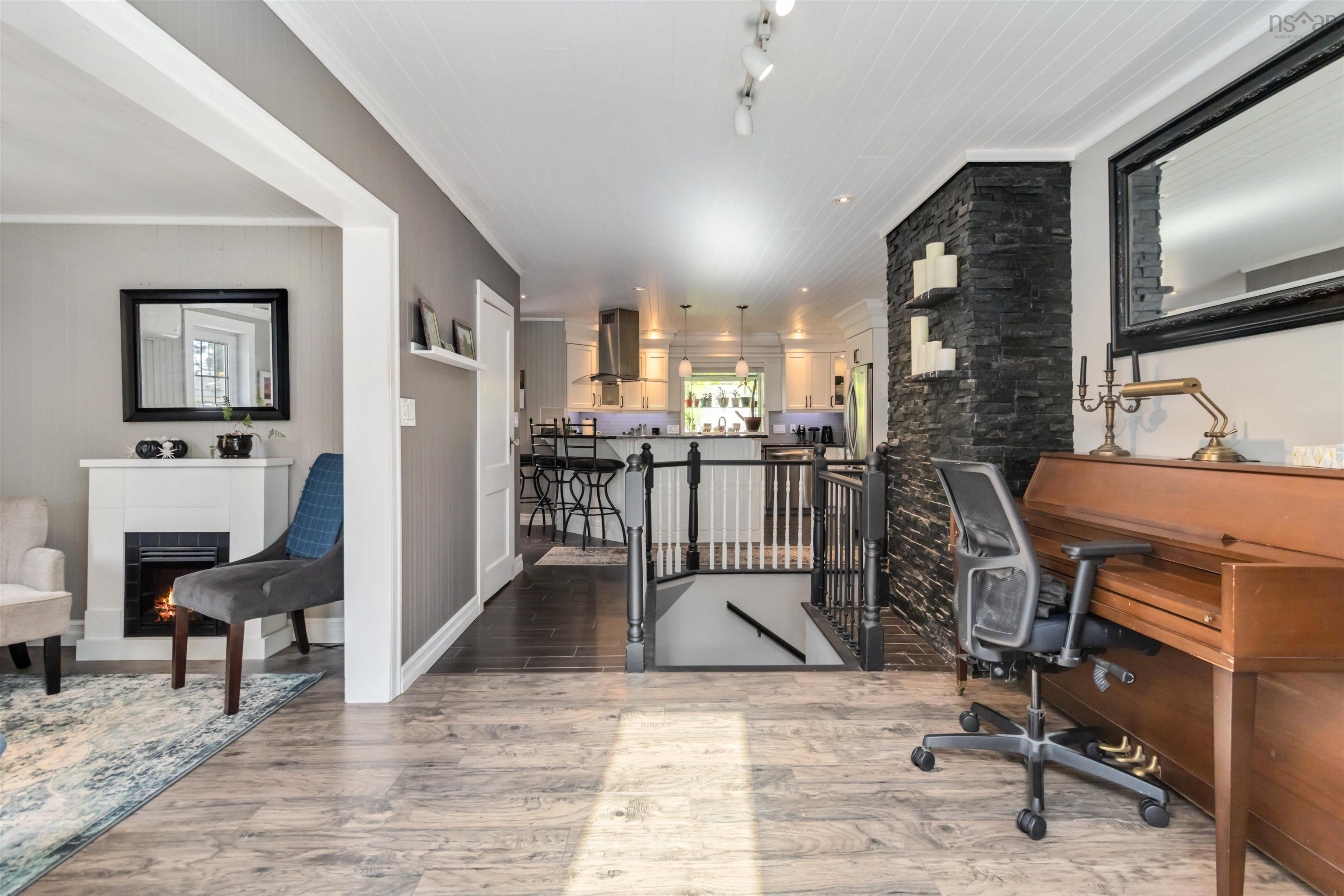 $639,500.00: 11278 Peggys Cove Road, Seabright