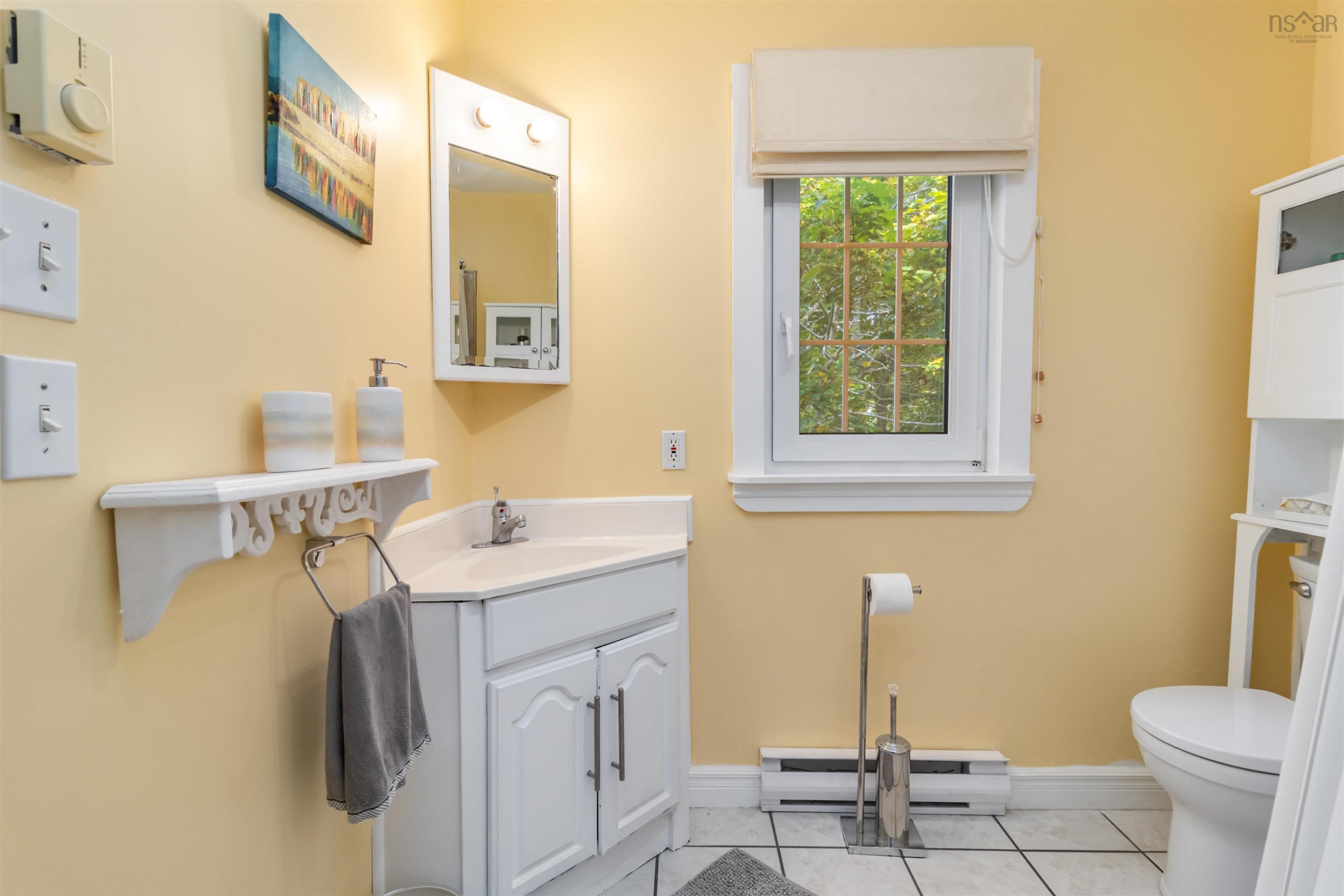 $639,500.00: 11278 Peggys Cove Road, Seabright