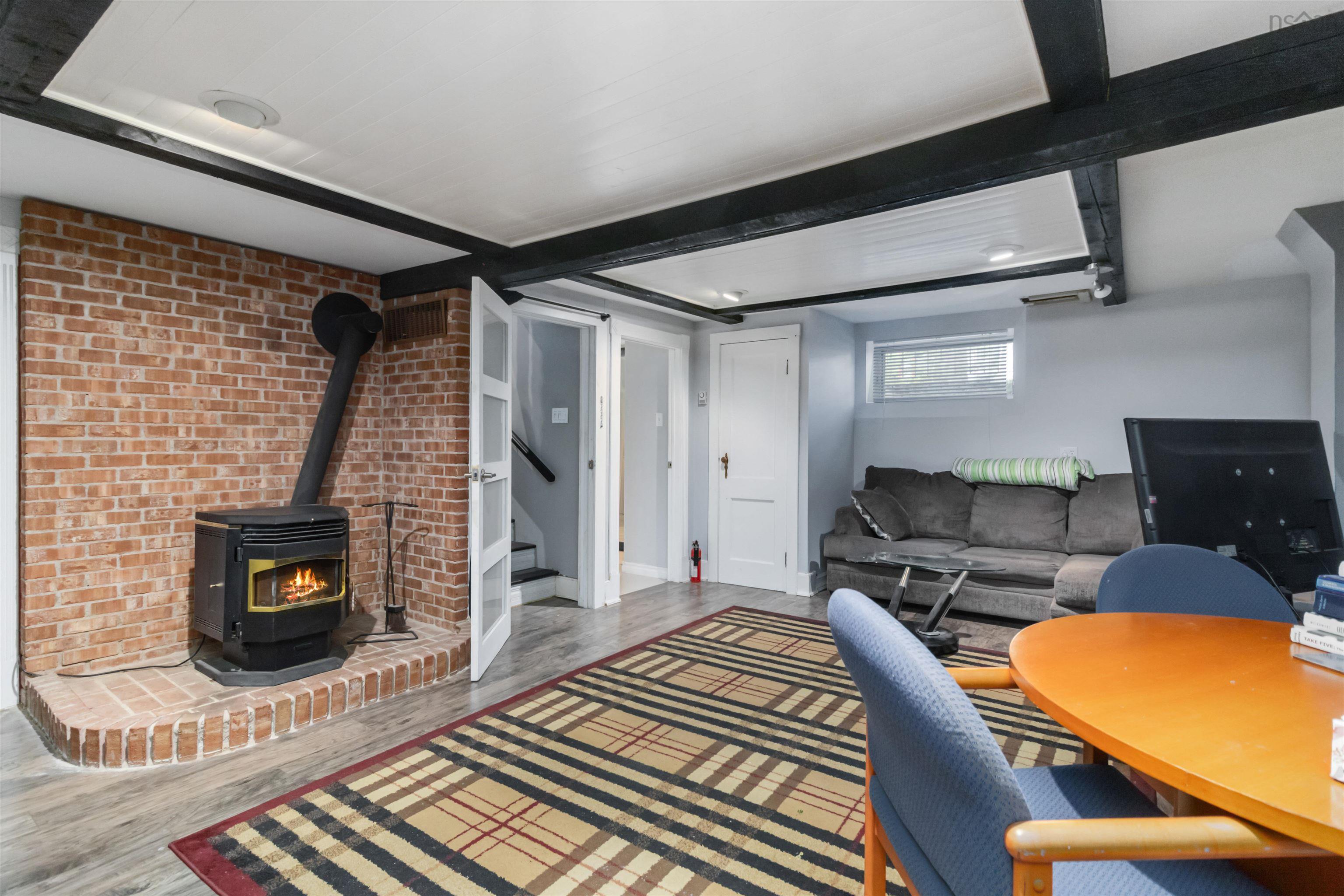 $639,500.00: 11278 Peggys Cove Road, Seabright