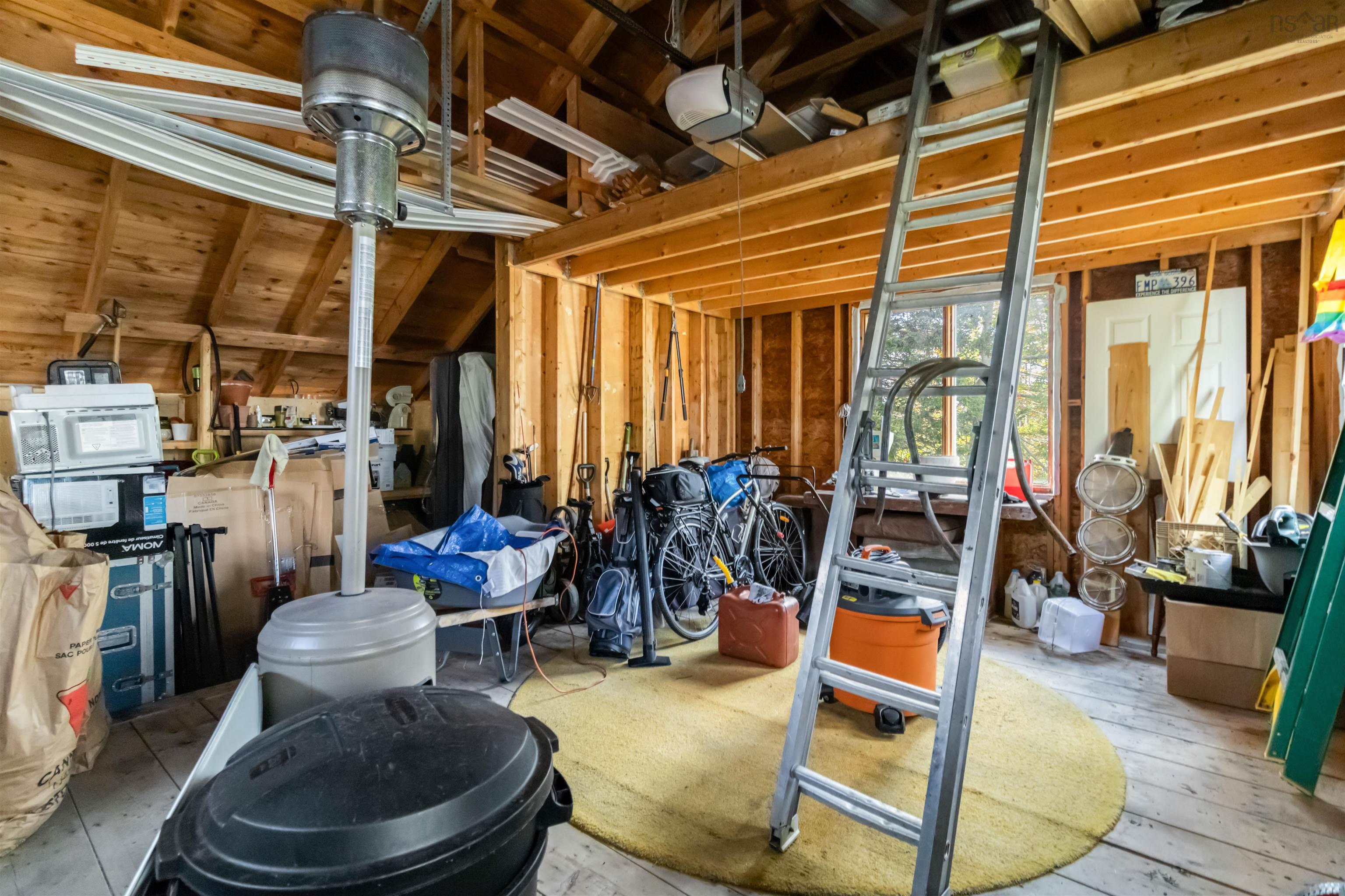 $639,500.00: 11278 Peggys Cove Road, Seabright